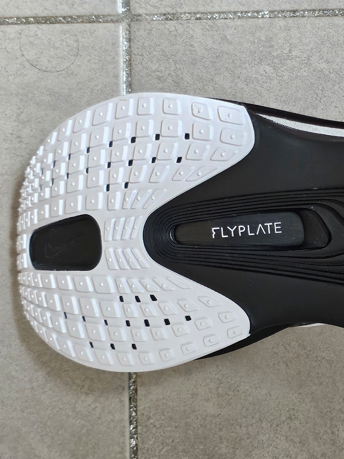 Nike Zoom Fly 6 White Smoke Grey 착용 스타일 - 5