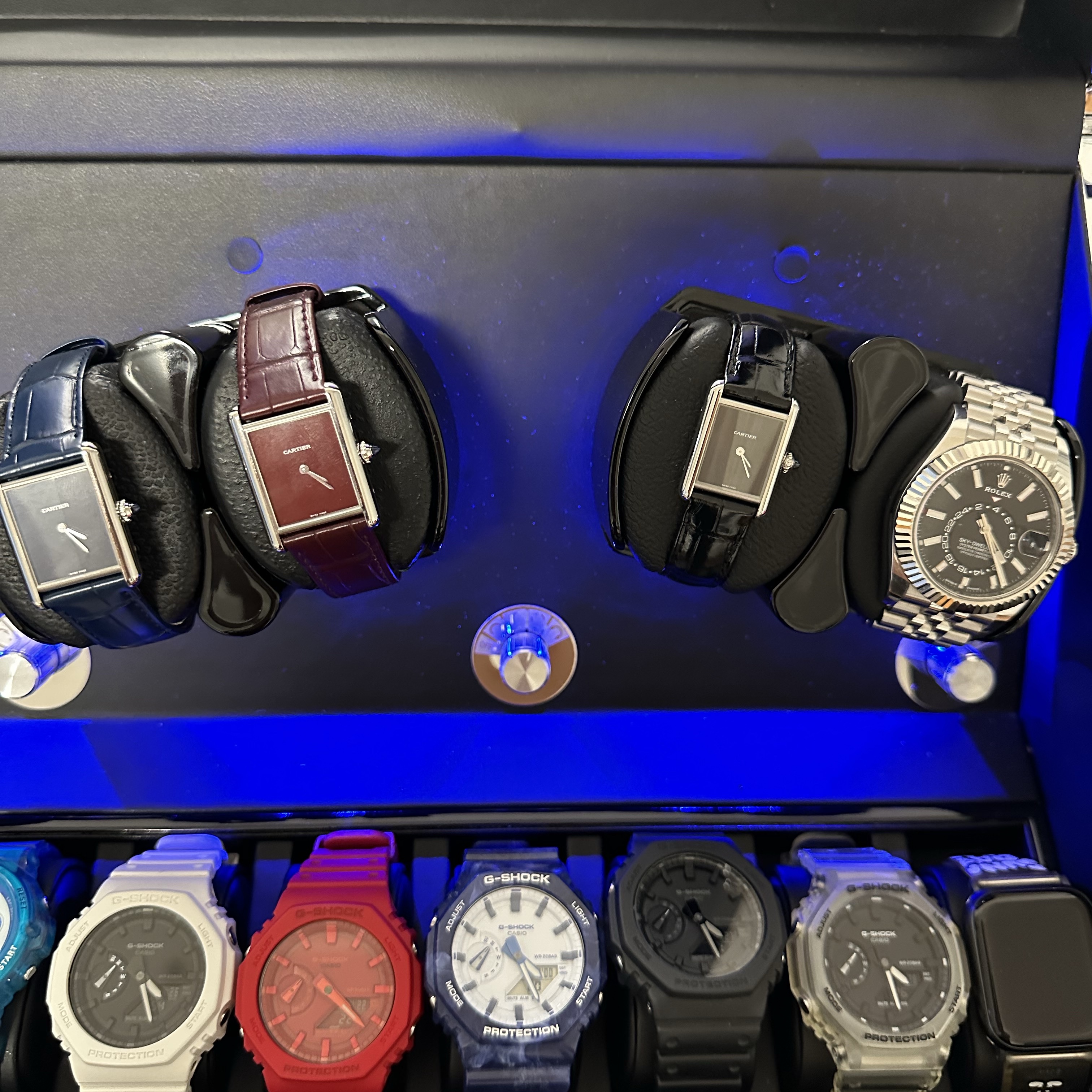 Cartier Tank Must Watch Large Quartz Steel Alligator Skin Claret, Cartier Tank Must Watch Large Quartz Steel Alligator Skin Blue 착용 스타일 - 6