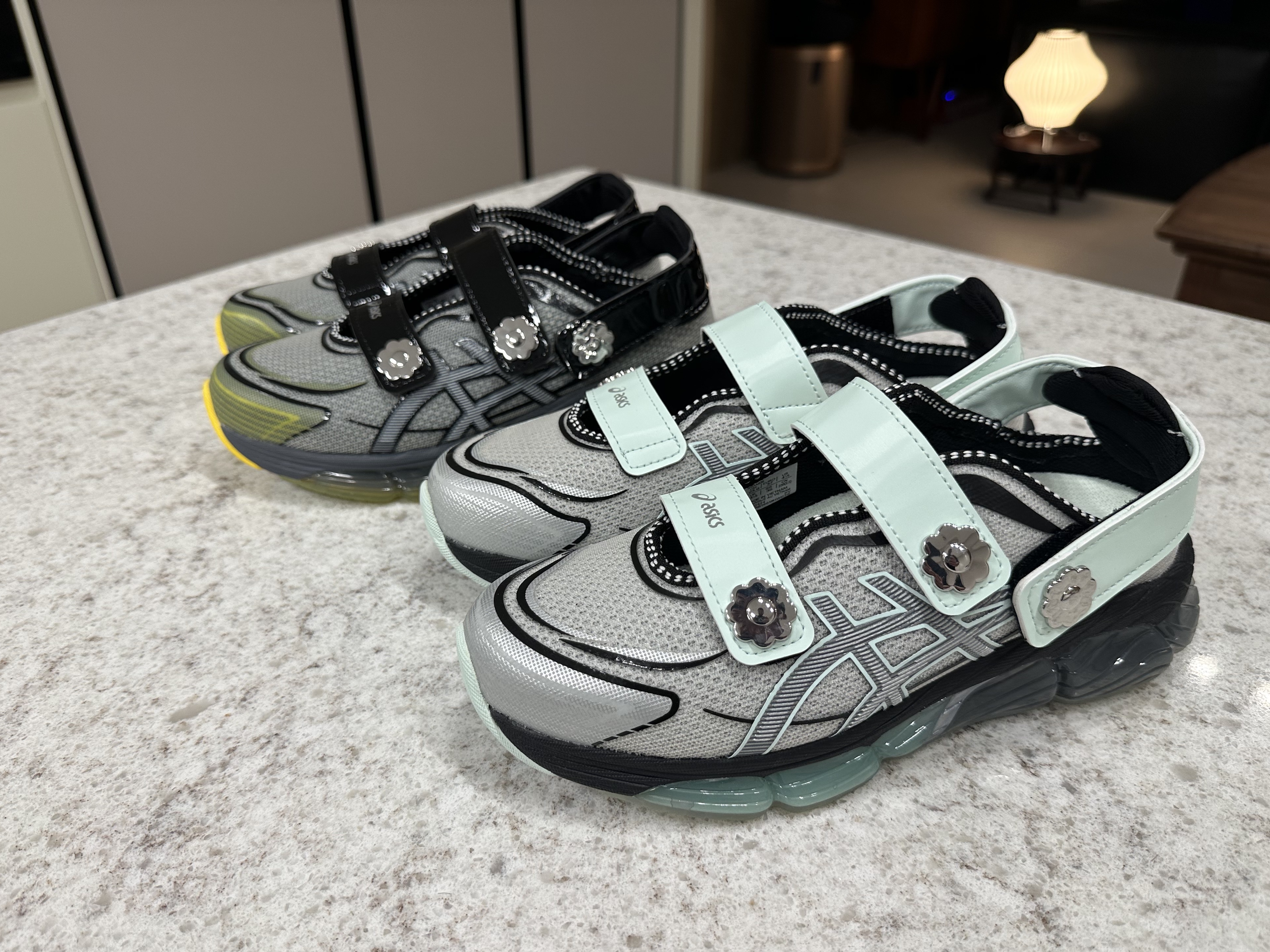 Asics x Cecilie Bahnsen Gel-Quantum 360 VIII Grey Yellow, Asics x Cecilie Bahnsen Gel-Quantum 360 VIII Silver Mint 착용 스타일 - 3