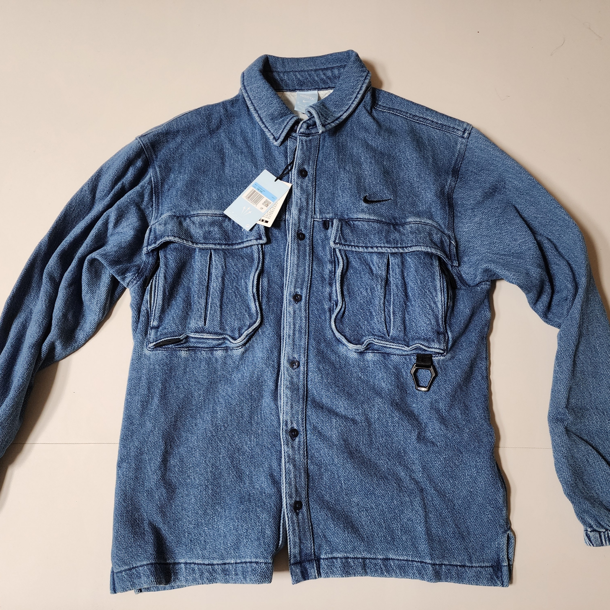 Nike x Drake Nocta Opal Lily Pad Denim Shirt French Blue (FZ3260-486) 착용 스타일 - 1