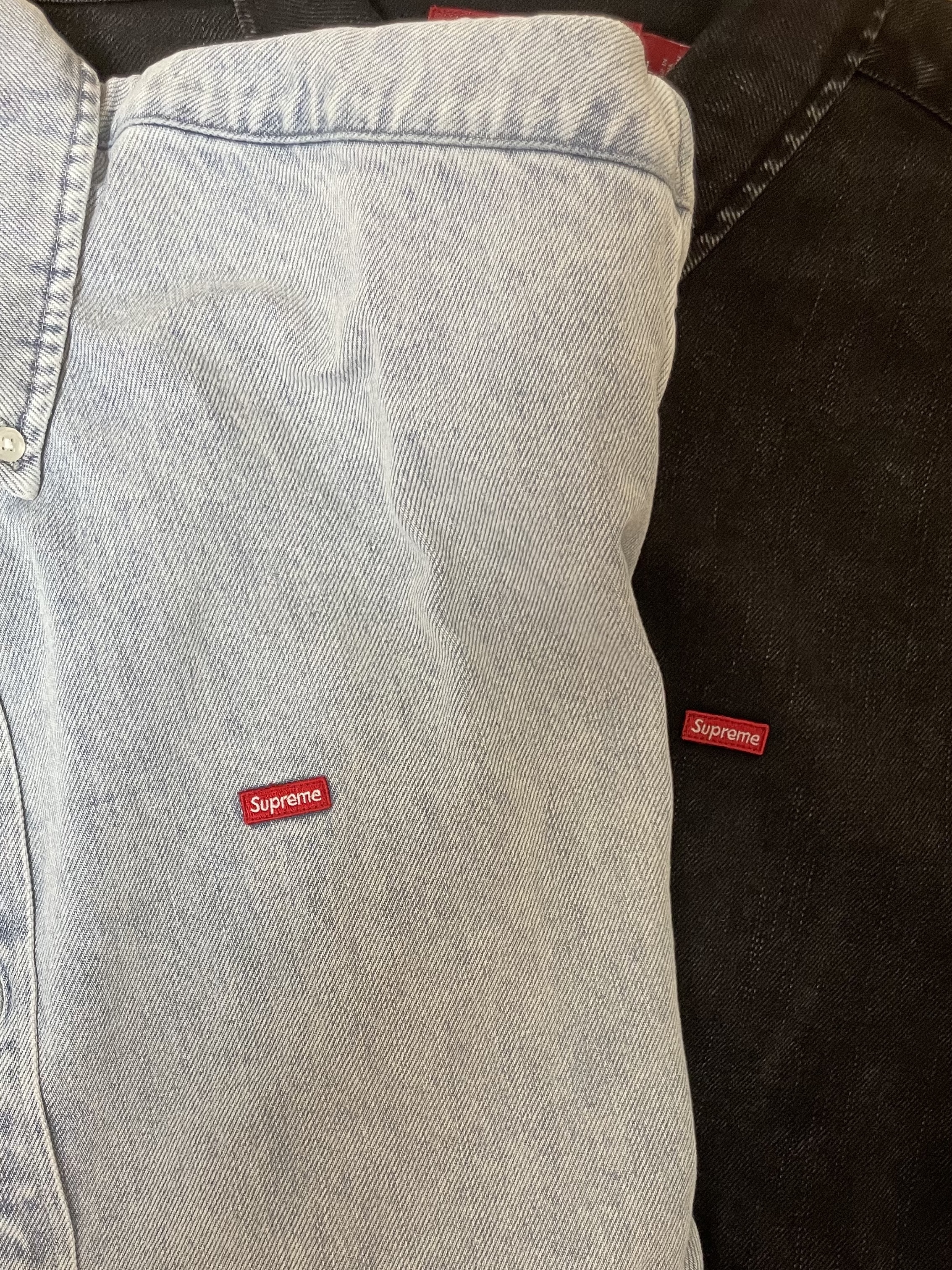 Supreme Small Box Shirt Washed Black - 24SS, Supreme Small Box Shirt Washed Denim - 24FW 착용 스타일