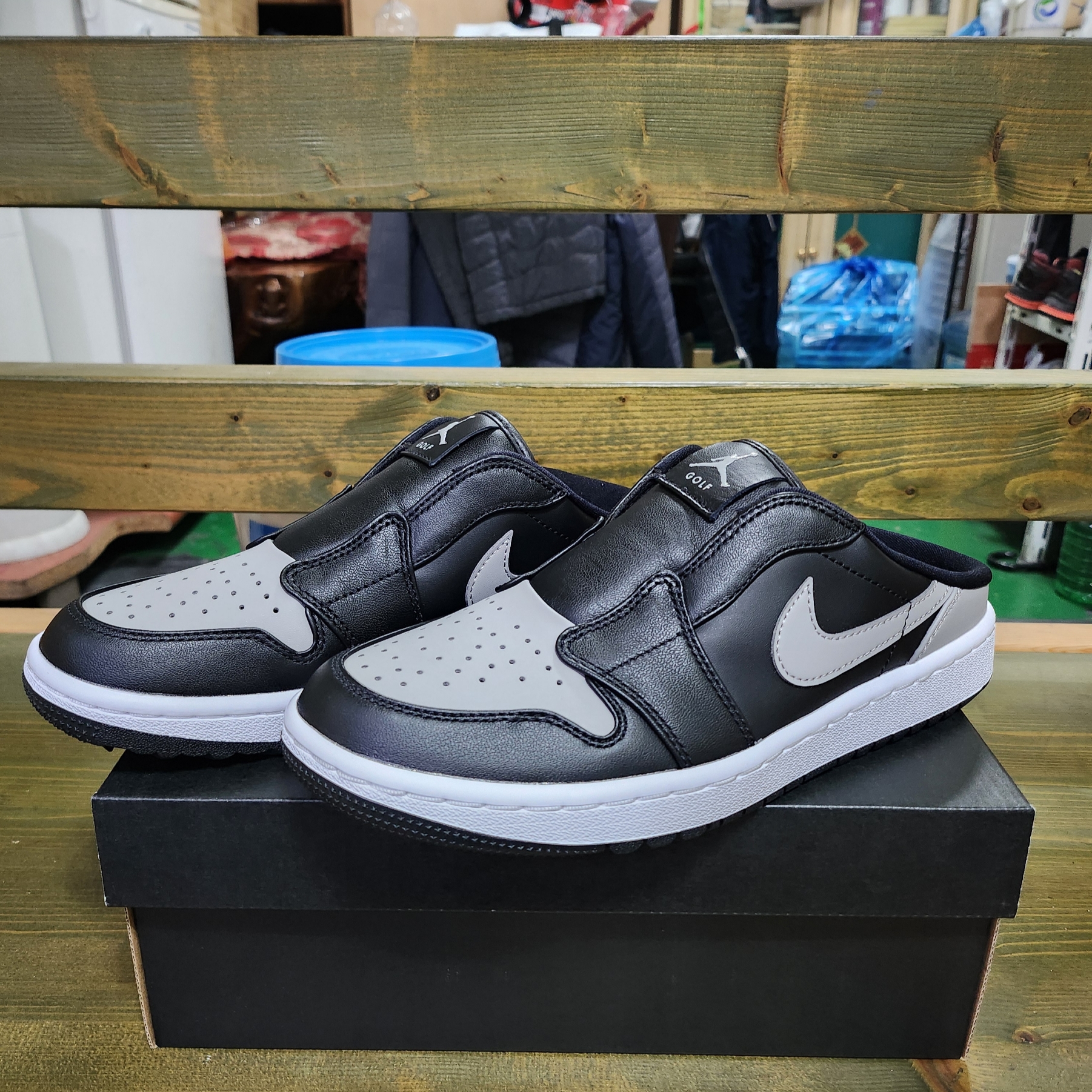 Jordan Golf Mule Black White 착용 스타일 - 1