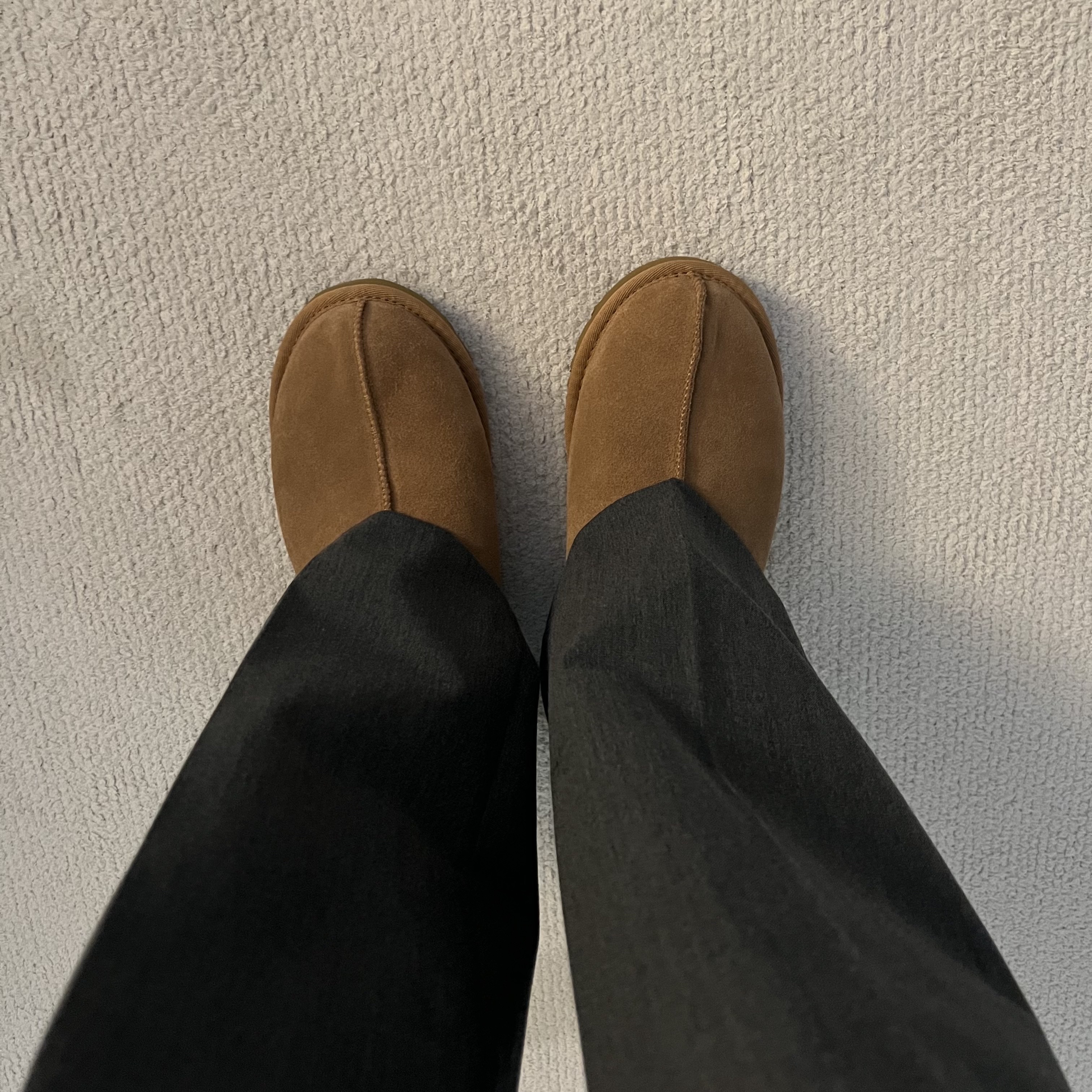 UGG Tasman Slipper Chestnut 착용 스타일 - 6