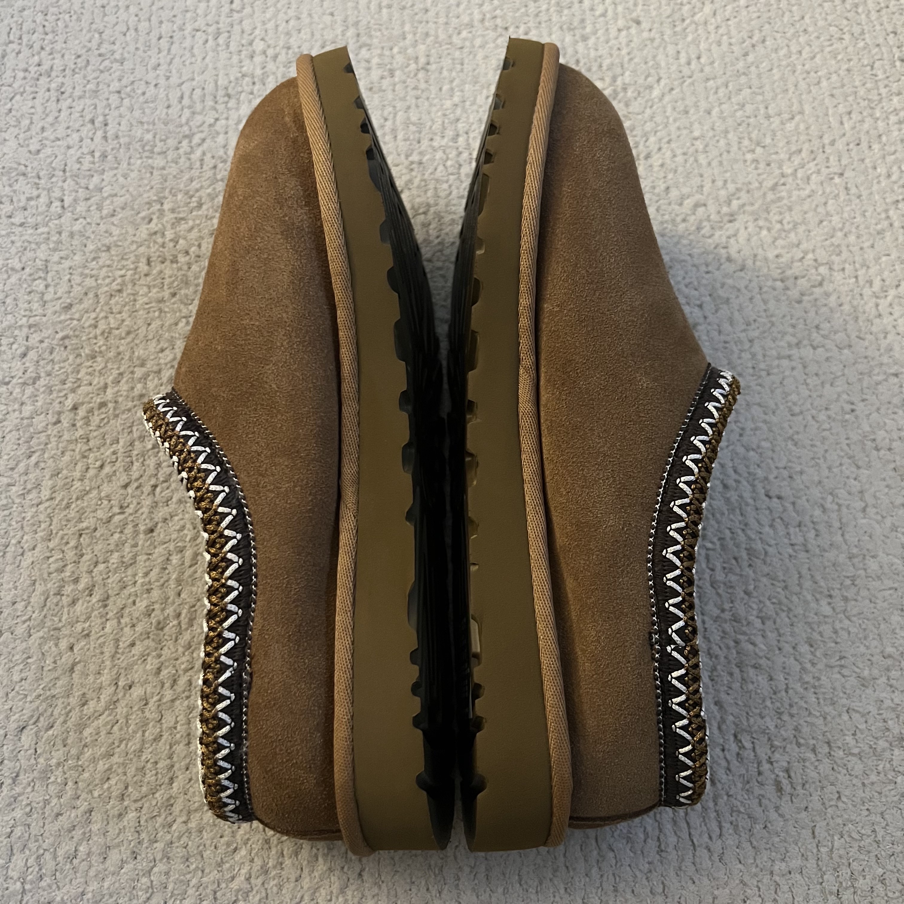 UGG Tasman Slipper Chestnut 착용 스타일 - 3
