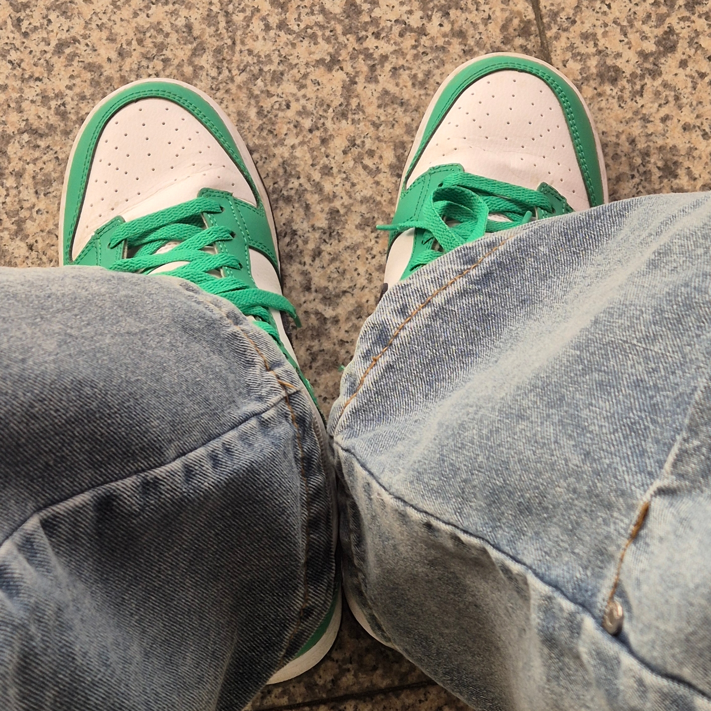 Nike Dunk Low White Green 착용 스타일
