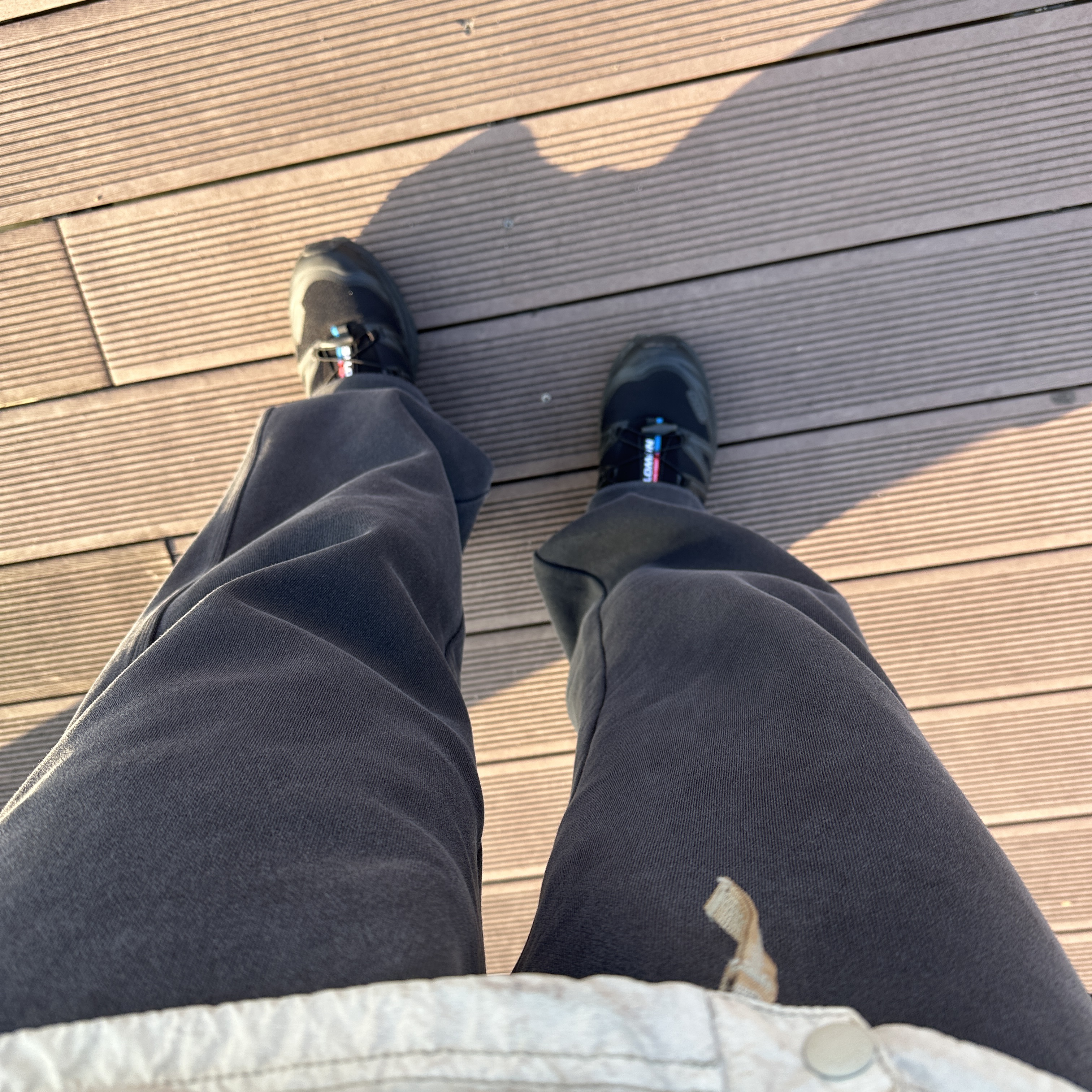 Salomon XT-6 ADV Black 착용 스타일