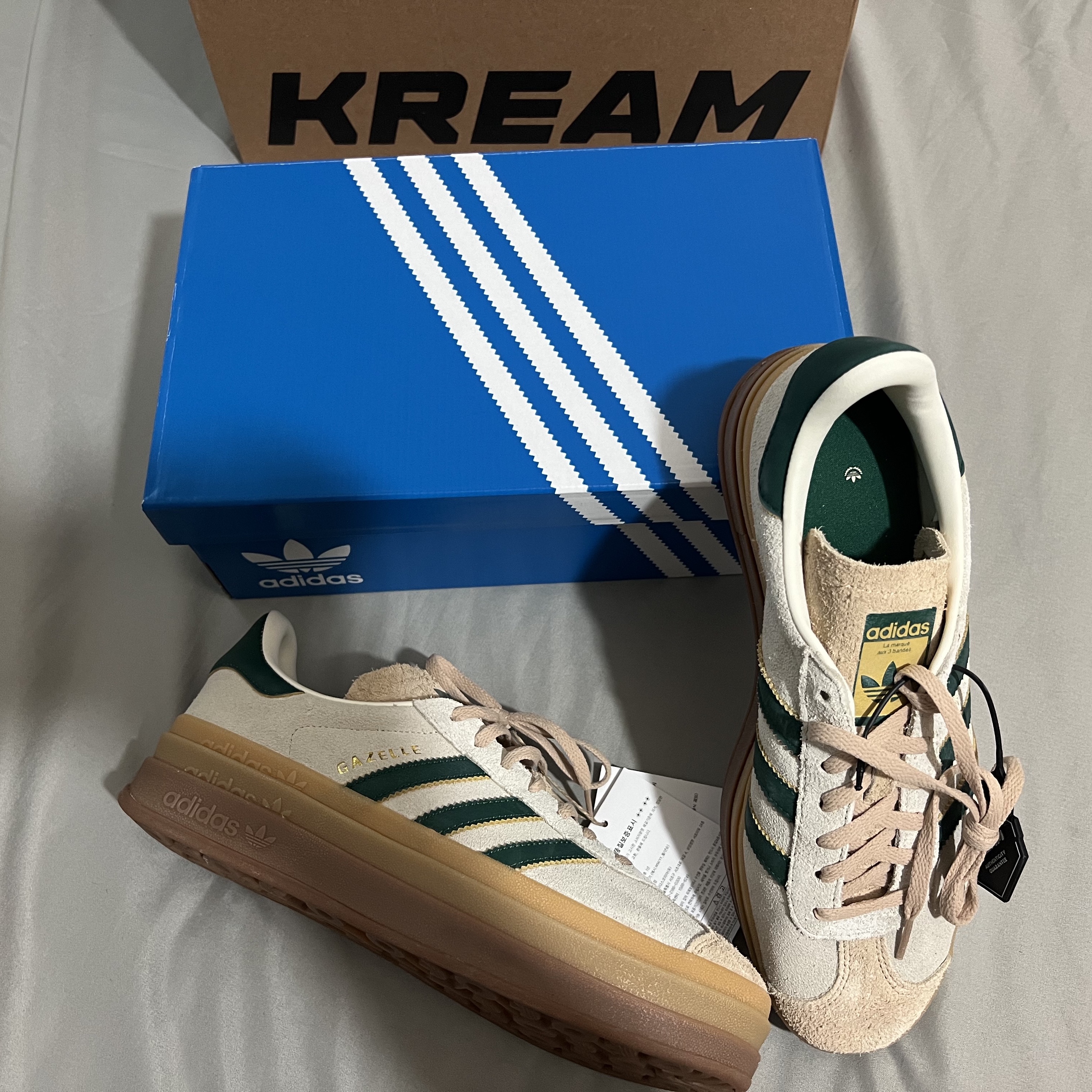 (W) Adidas Gazelle Bold Cream White Collegiate Green 착용 스타일 - 3