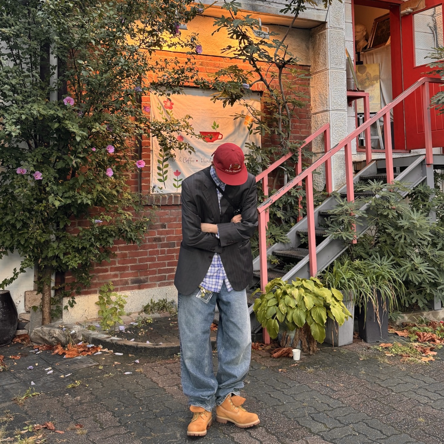 Hello Sunrise Ethnic Fish 6Panel Cap Red, Timberland Premium 6 inch Waterproof Boot Wheat Nubuck - Medium 착용 스타일 - 1