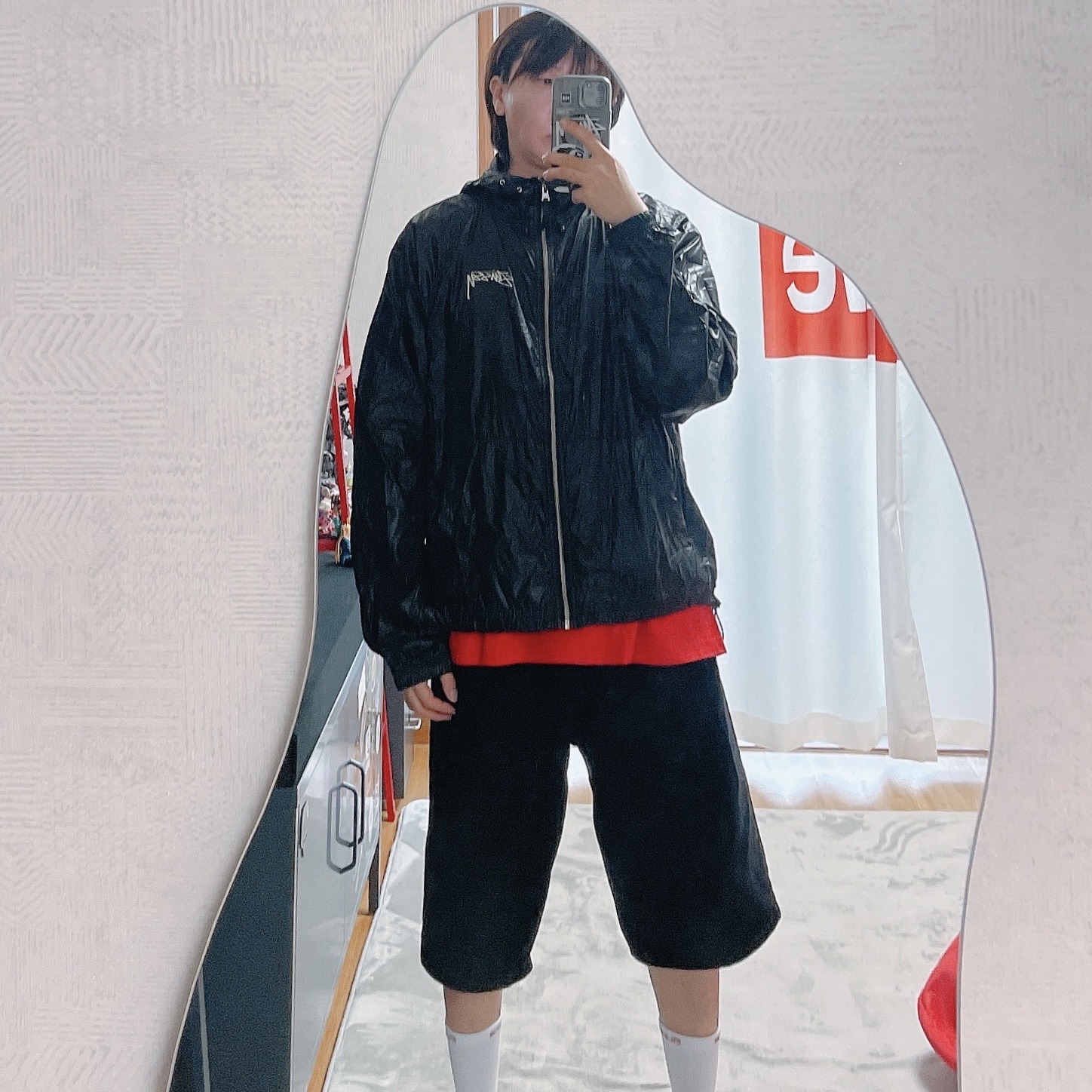 Supreme Hanes Crew Socks White (4 Pack), Supreme Baggy Denim Short Black - 24SS 착용 스타일 - 2