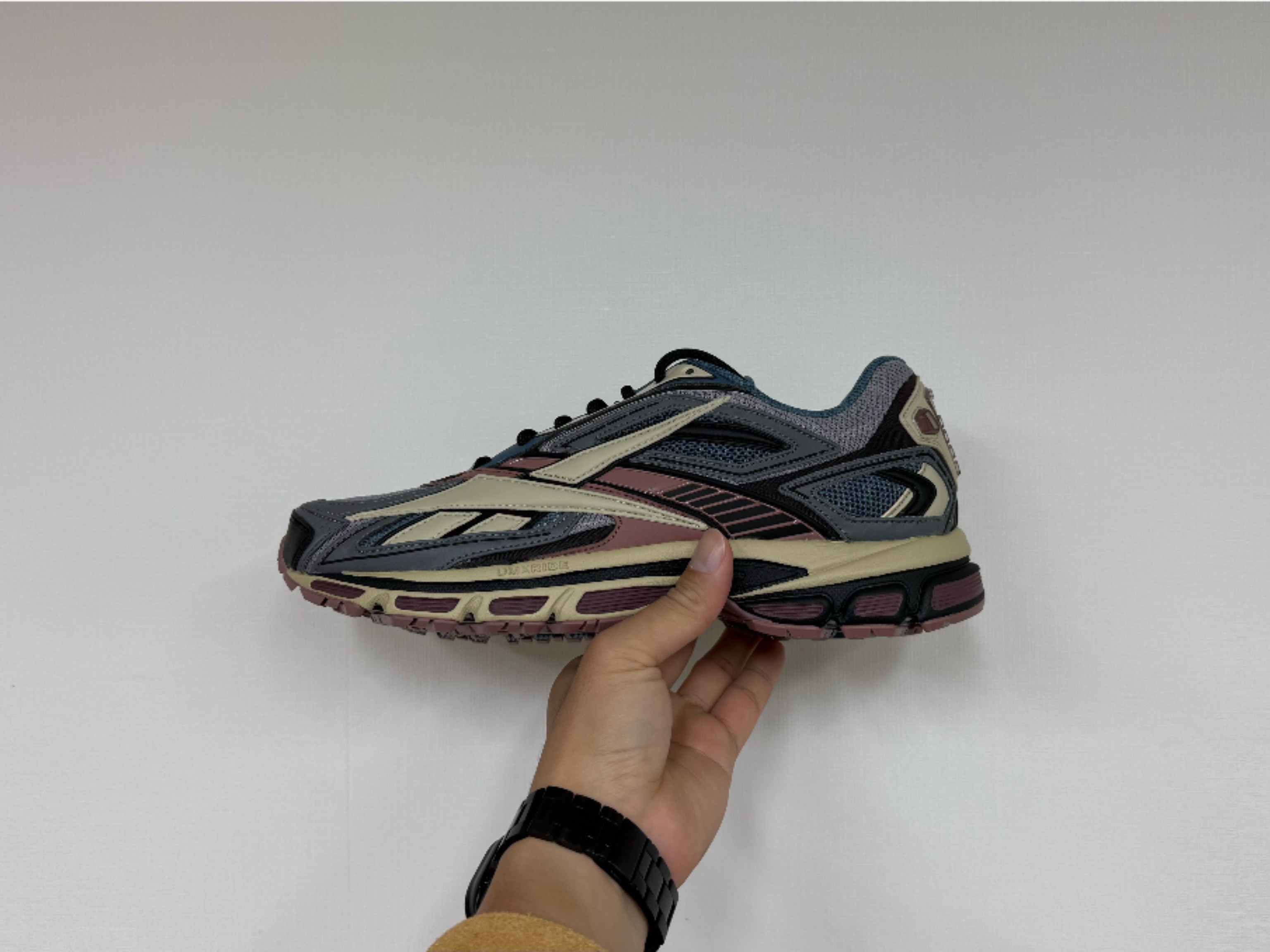 Reebok Premier Road Ultra Soft Pink 착용 스타일