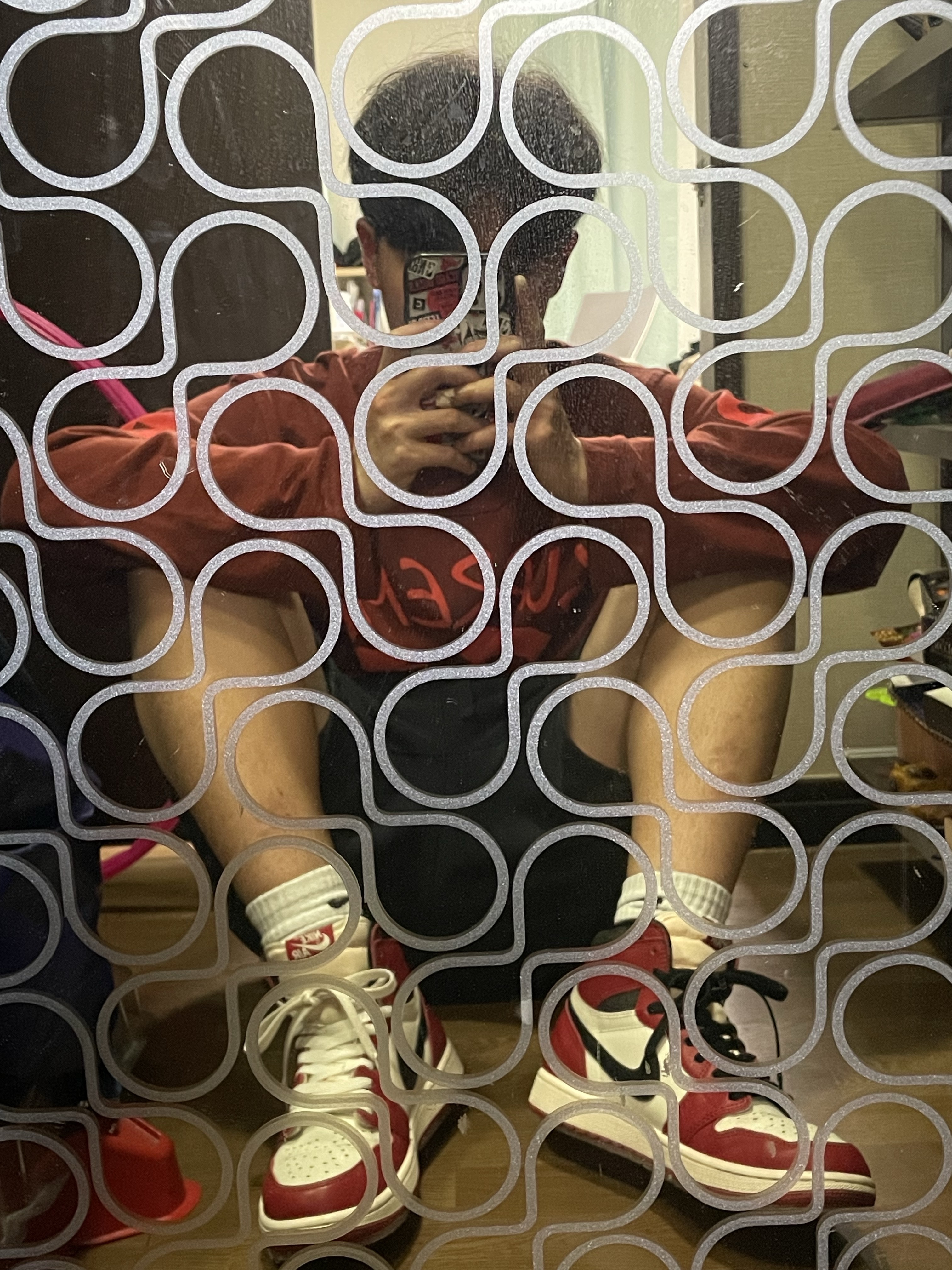 Jordan 1 Retro High OG Chicago 2022, Supreme 99 LS Football Top Maroon - 24SS 착용 스타일