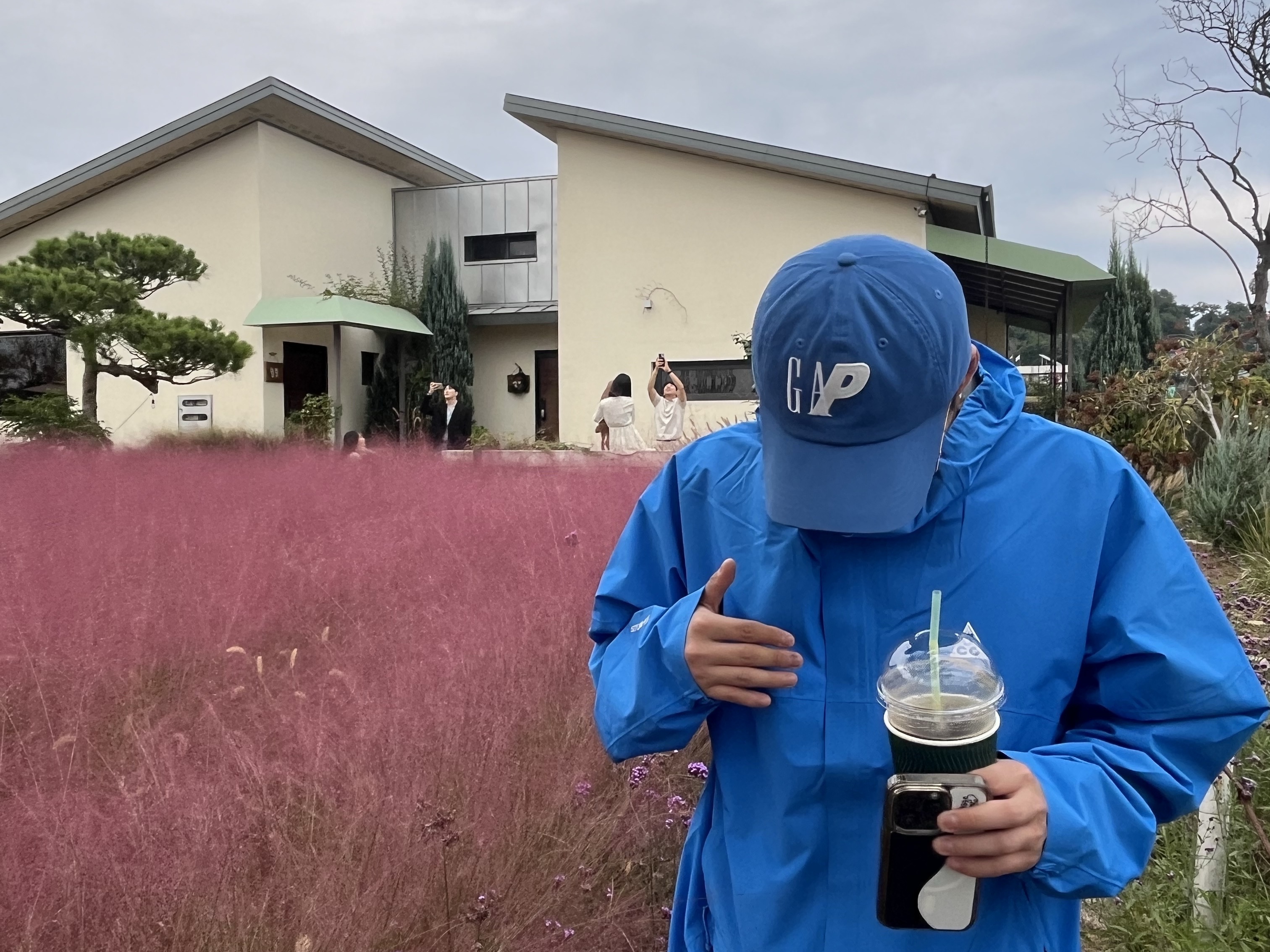 Nike ACG Storm-Fit ADV Cascade Rains Full Zip Jacket Light Photo Blue Summit White - Asia, Palace x Gap 6-Panel Blue - 24SS 착용 스타일