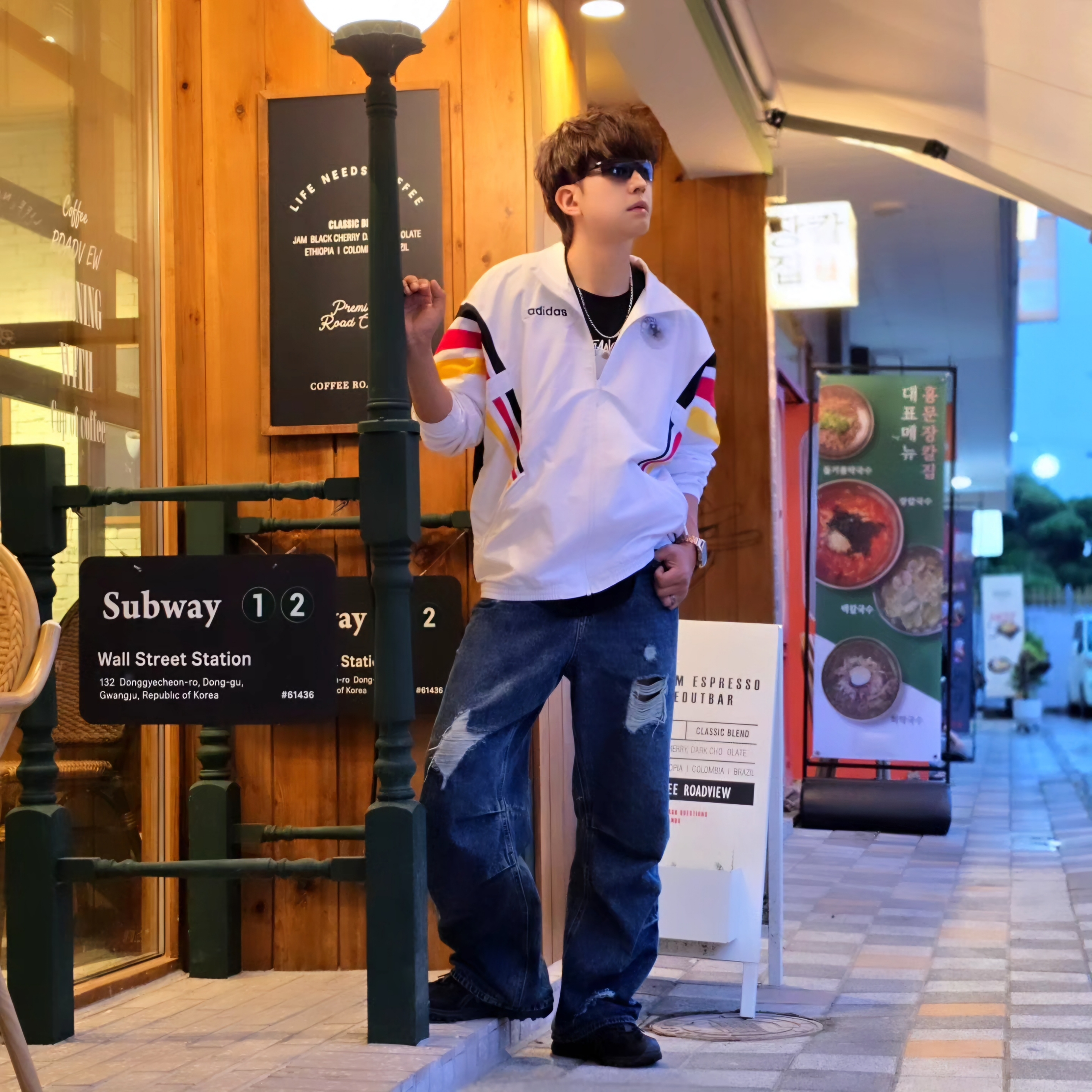 Adidas Germany 1996 Woven Track Jacket White - KR Sizing, Adidas Germany 1996 Woven Track Jacket White - US Sizing 착용 스타일 - 3