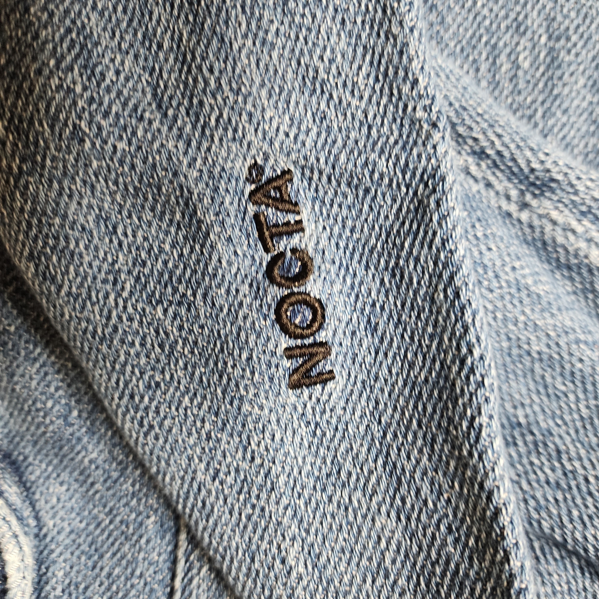 Nike x Drake Nocta Opal Lily Pad Denim Shirt French Blue (FZ3260-486) 착용 스타일 - 4