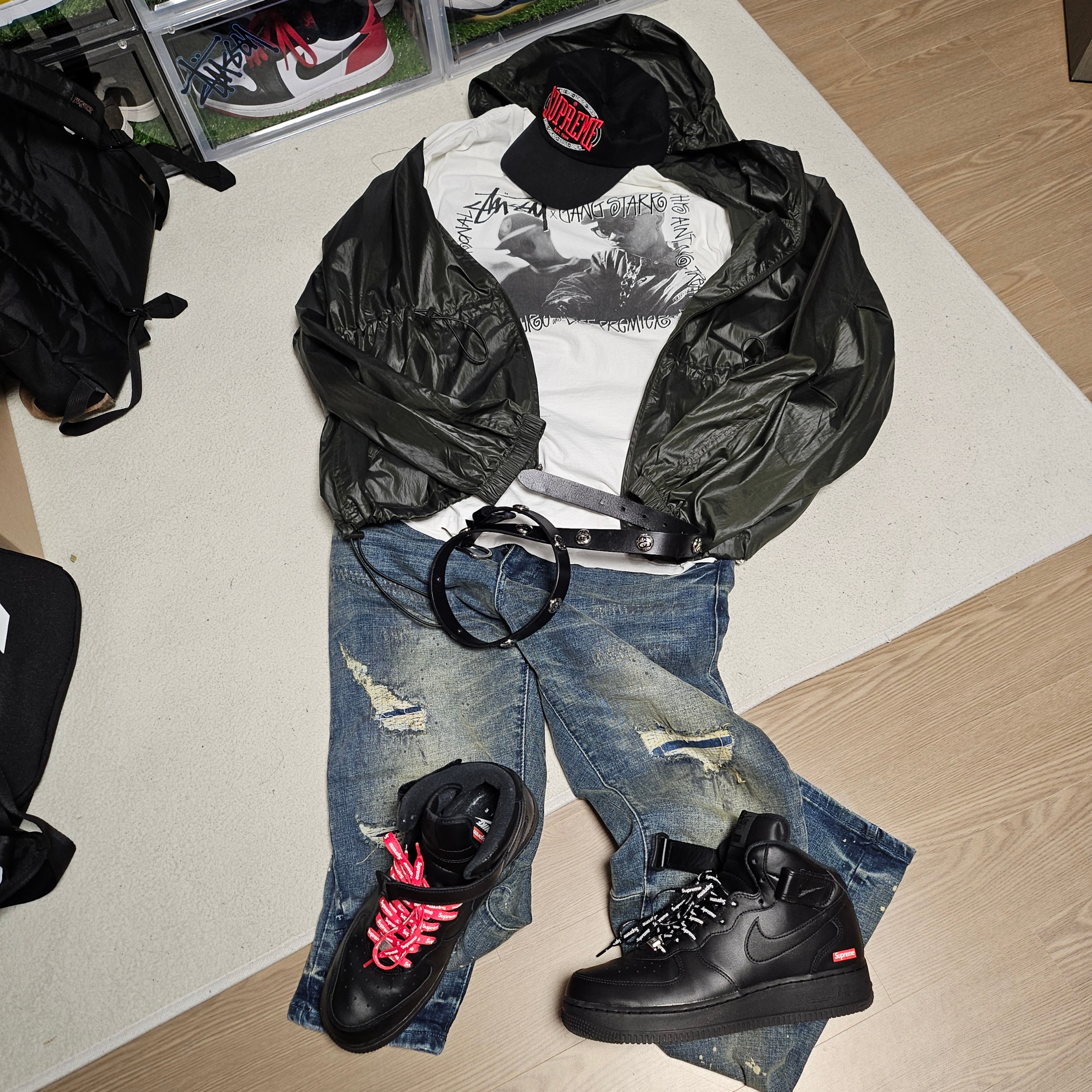 Stussy SS Link Studded Belt Black, Stussy x Gang Starr Take It Personal T-Shirt White 착용 스타일