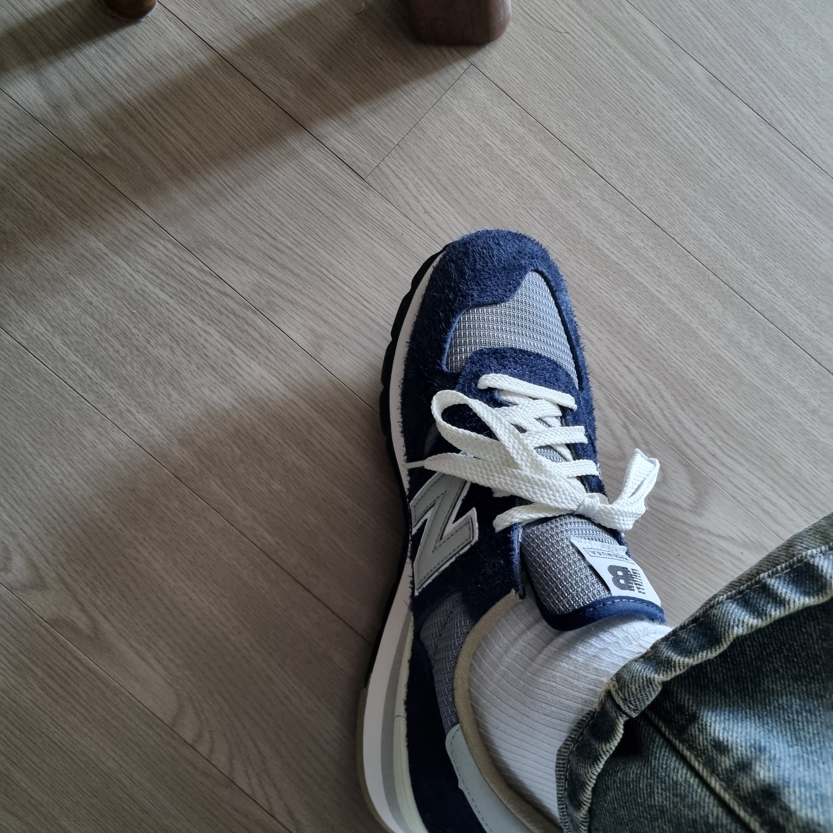 New Balance x Carhartt WIP 990v1 Made in USA Sculpture Center 착용 스타일