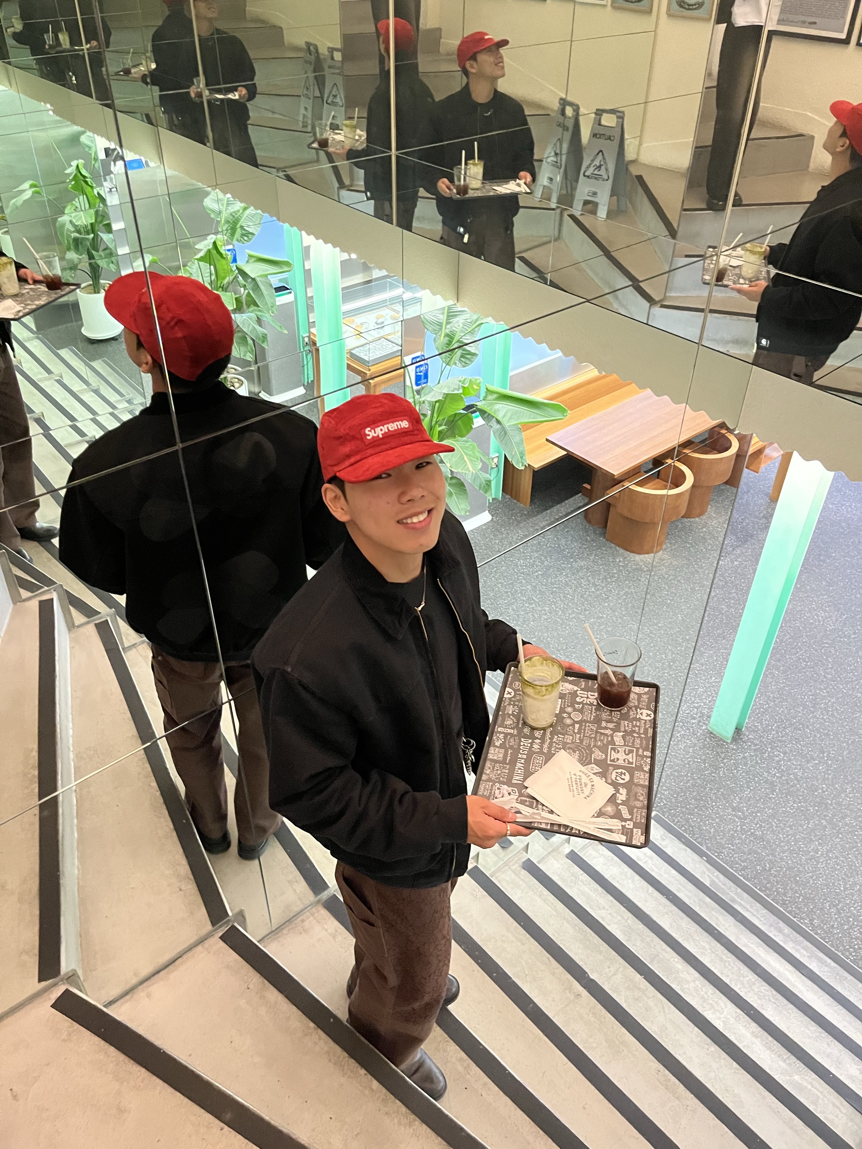 Supreme Washed Chino Twill Camp Cap Red - 24SS, Carhartt WIP x Worksout OG Santa Fe Jacket Black Aged Canvas 착용 스타일 - 3