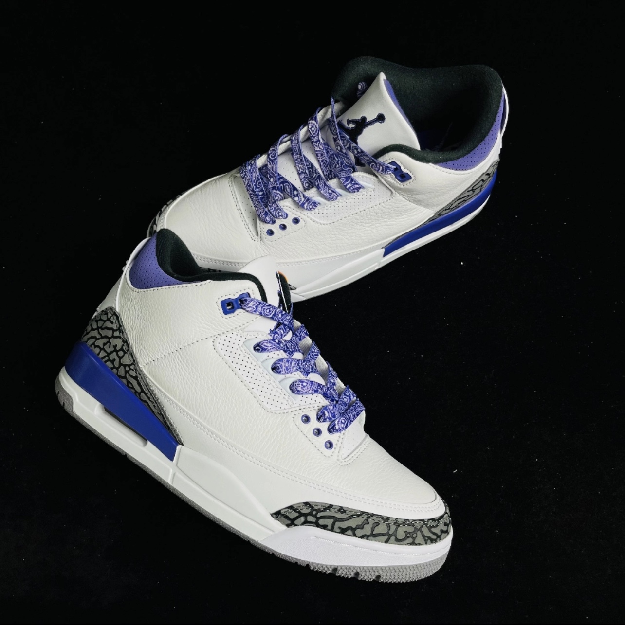 Jordan 3 Retro Dark Iris 착용 스타일