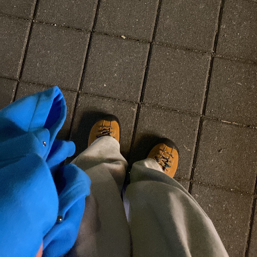 KEEN Women Jasper Cathay Spice/Orion Blue 착용 스타일