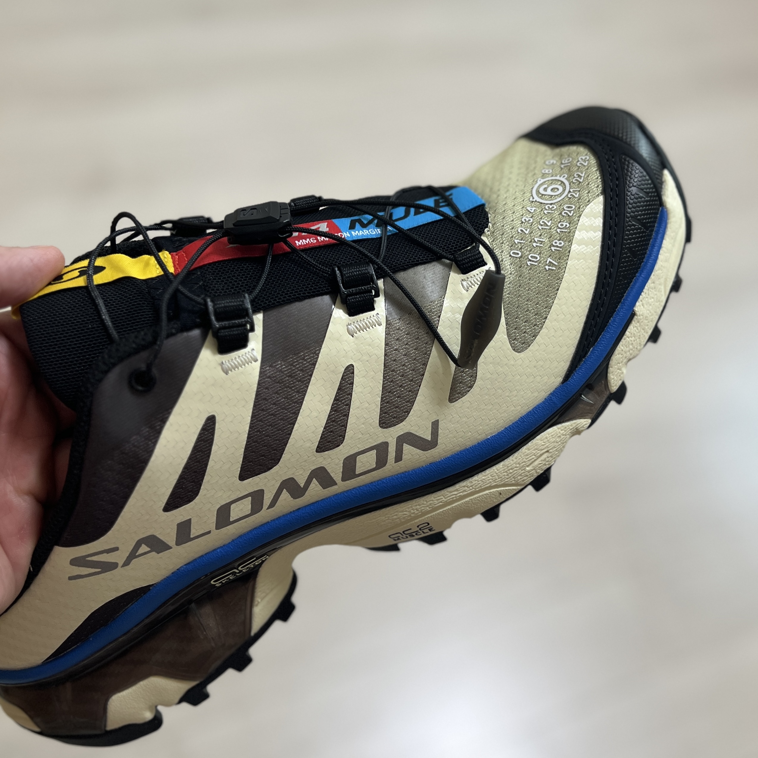 Salomon x MM6 Maison Margiela XT-4 Mule Transparent Yellow Shale 착용 스타일