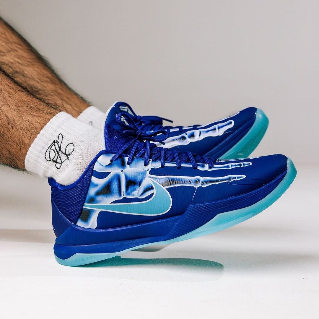 Nike Kobe 5 Protro Deep Royal Blue 착용 스타일 - 8