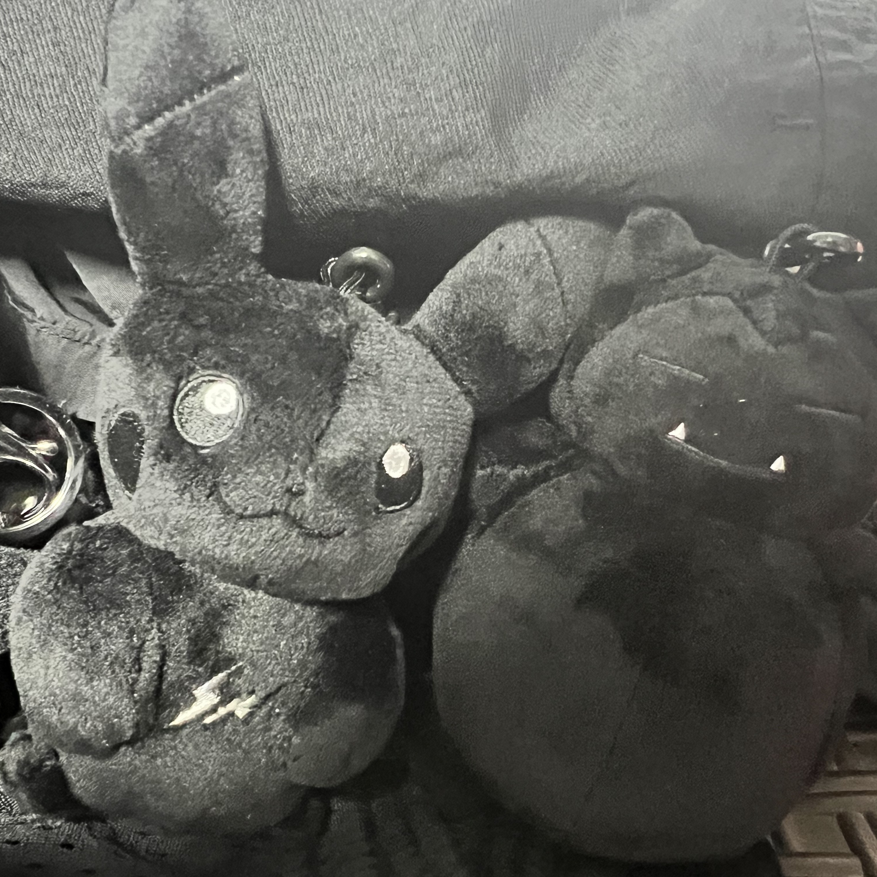 Fragment x Pokemon INN Thunderbolt Project TBP Mascot Key Ring Pikachu Black, Fragment x Pokemon INN Thunderbolt Project TBP Mascot Key Ring Kabigon Black 착용 스타일