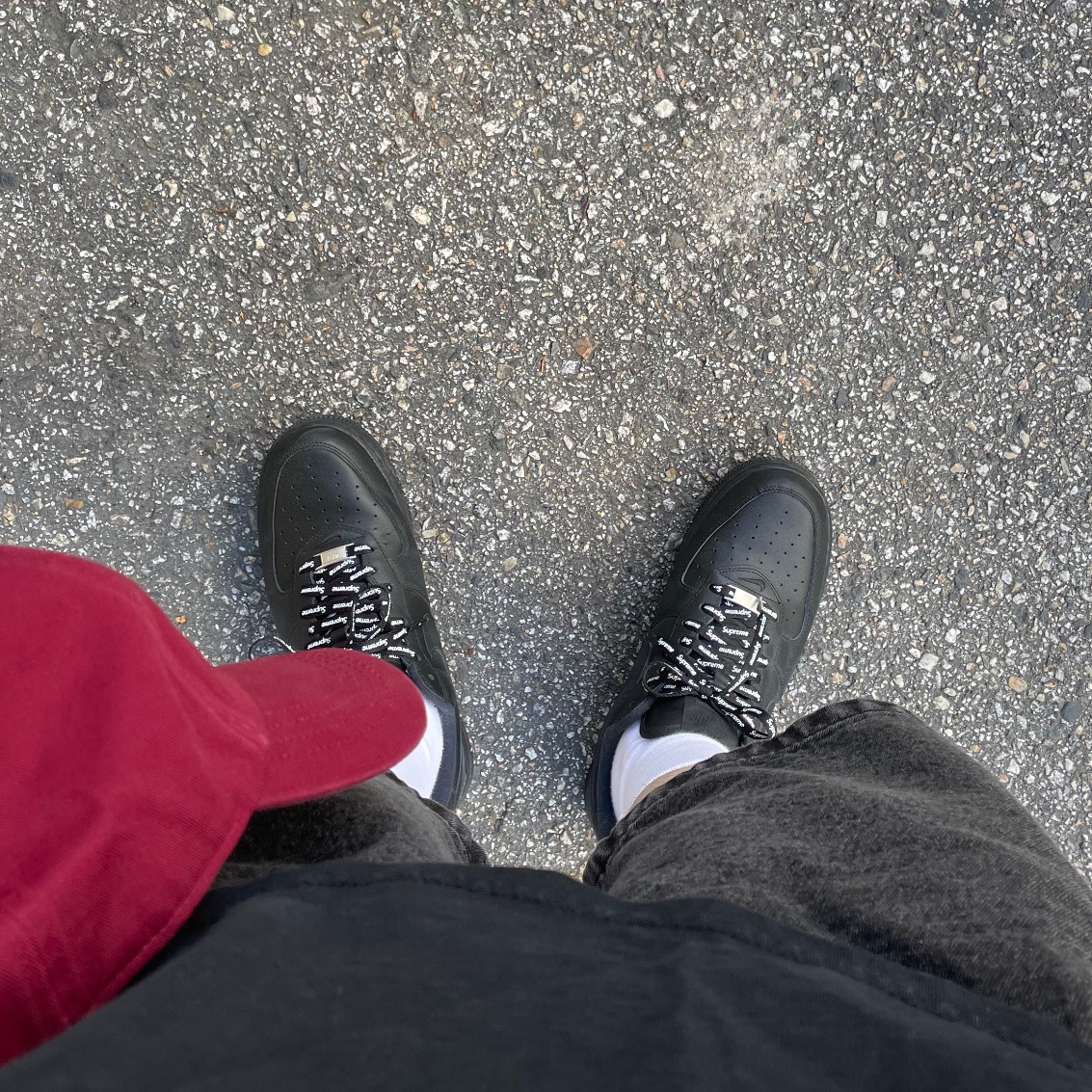 Nike x Supreme Air Force 1 Low Black 착용 스타일