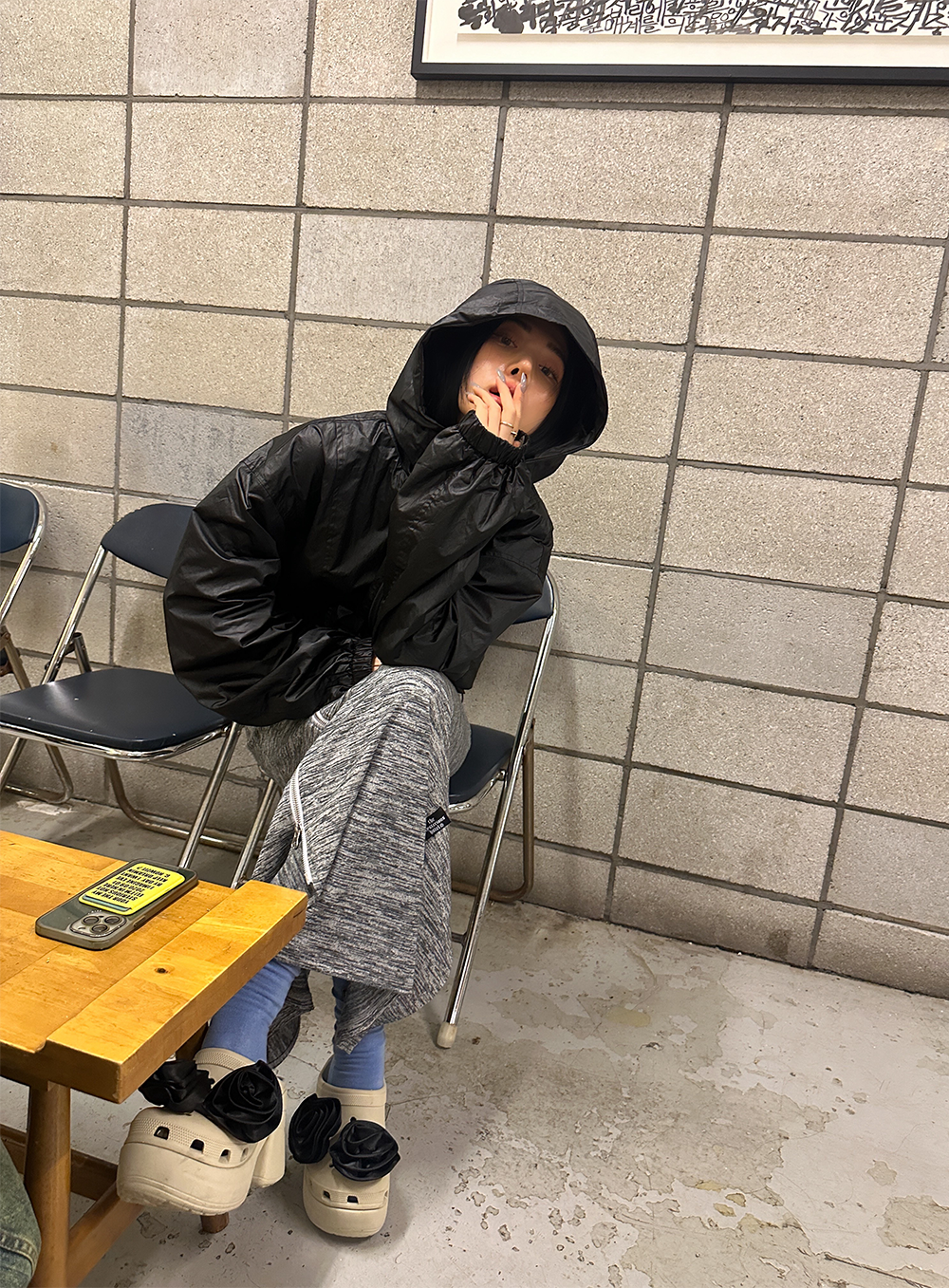 미스테리어스호텔 크롭 윙클 윈드브레이커 블랙 THE MYSTERIOUS HOTEL KREAM