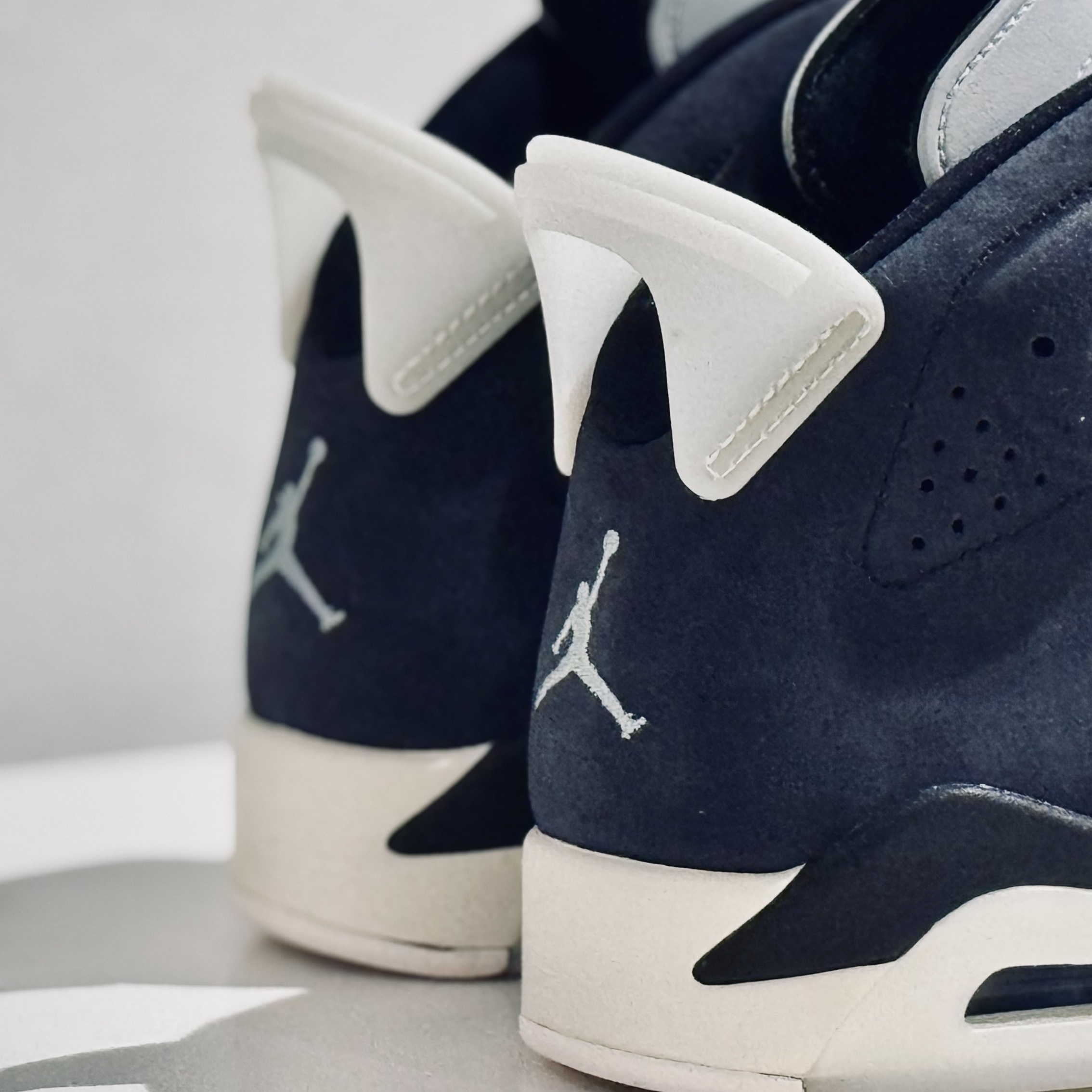 (W) Jordan 6 Retro Tech Chrome 착용 스타일
