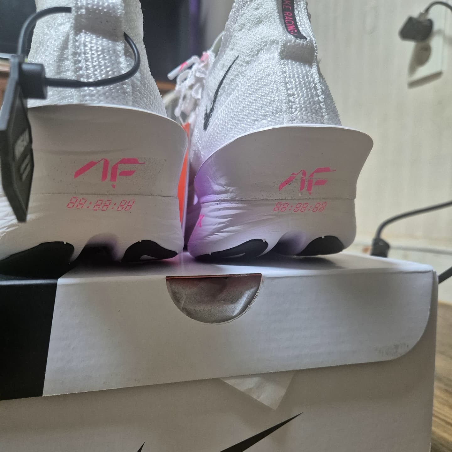 Nike Air Zoom Alphafly Next% 3 Hyper Pink 착용 스타일 - 3