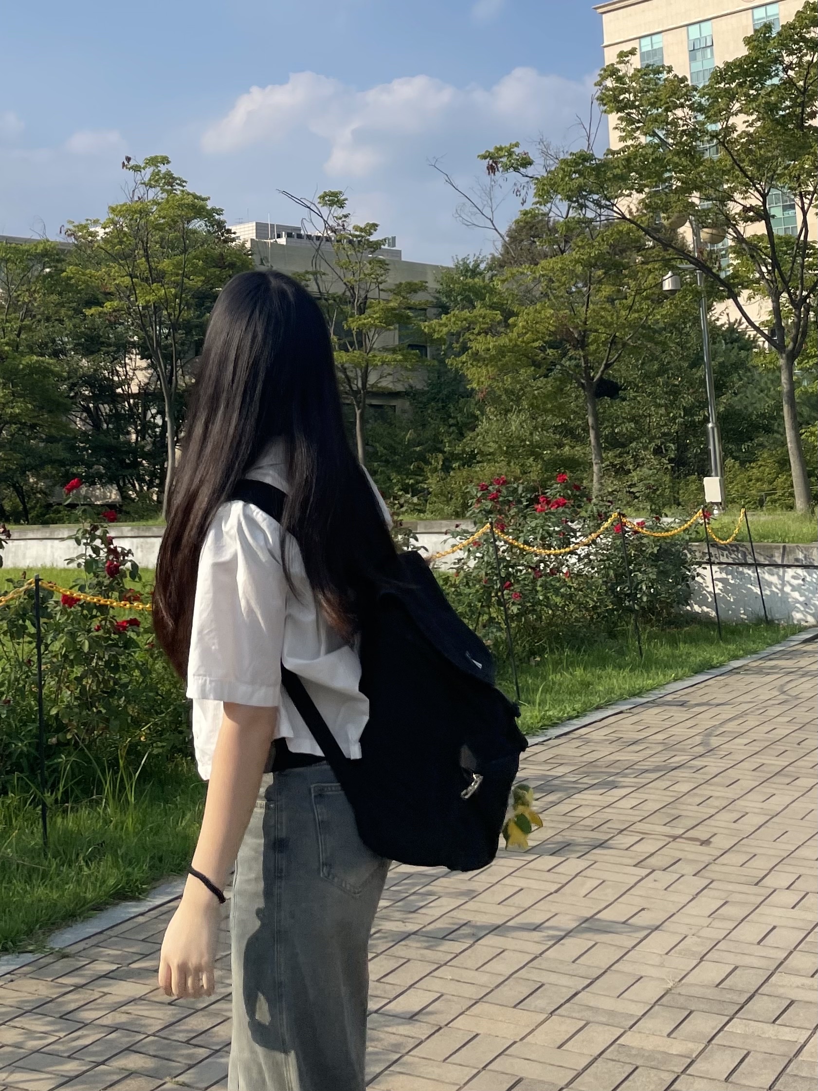 Calvin Klein CKJ City Nylon Backpack Black 착용 스타일 - 2