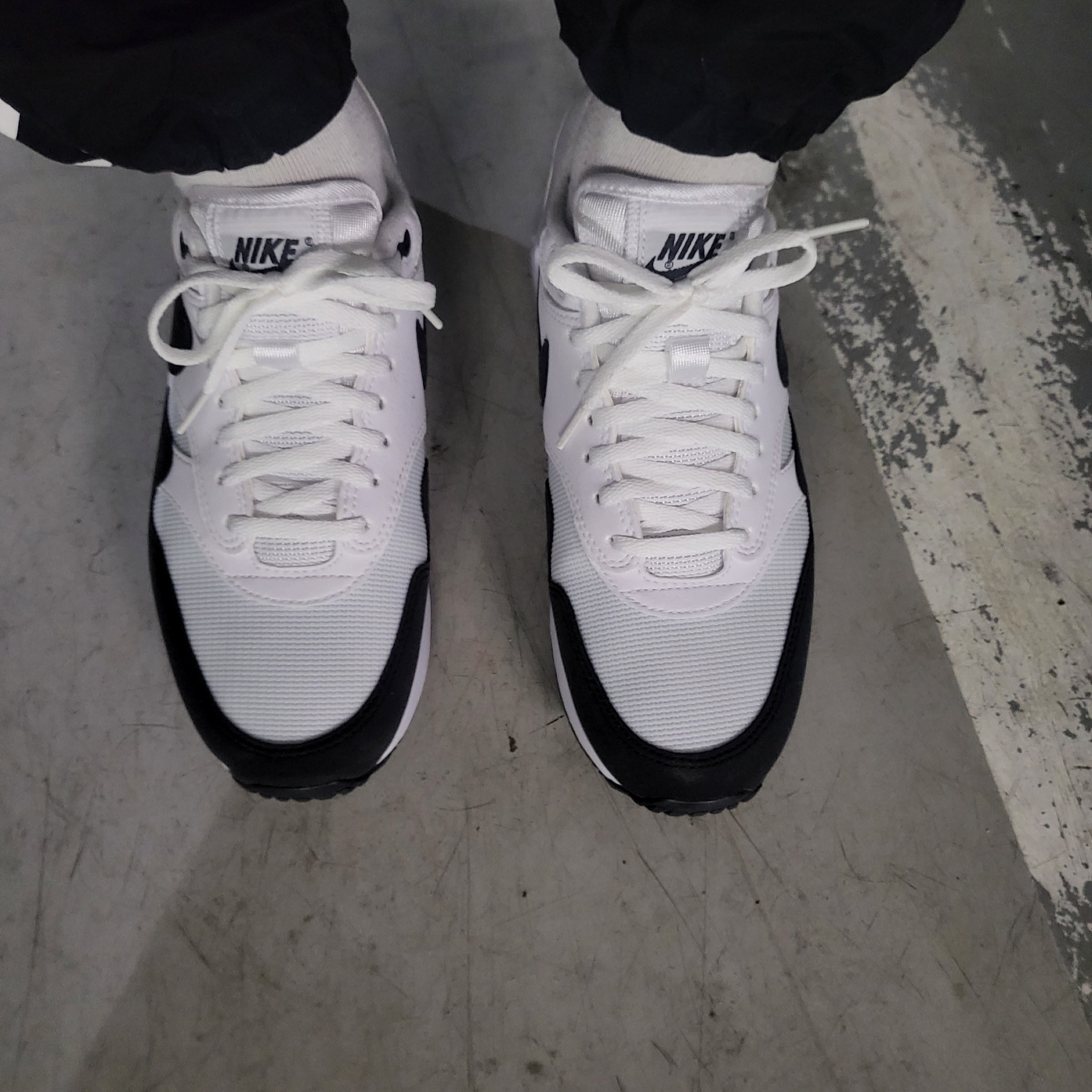 Nike Air Max 1 '86 Original Golf White Black 착용 스타일