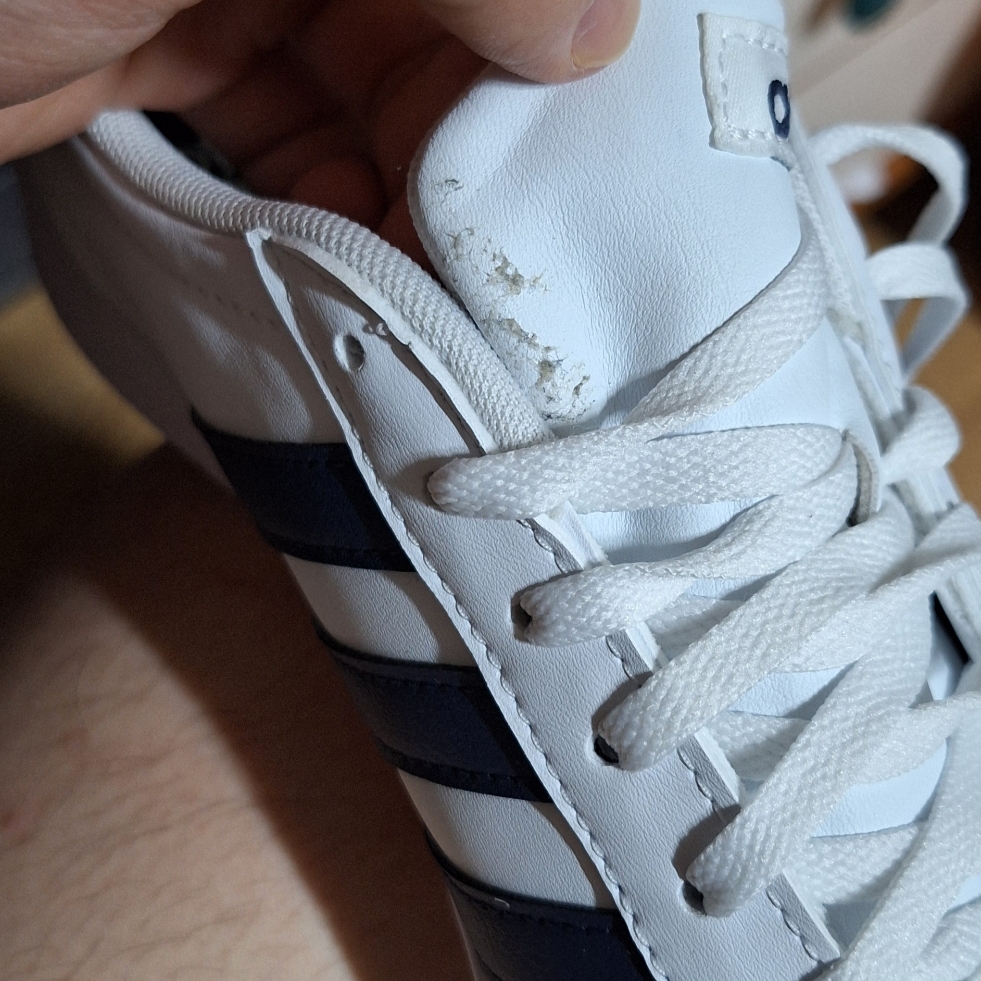 Adidas VL Court Base Cloud White Shadow Navy 착용 스타일
