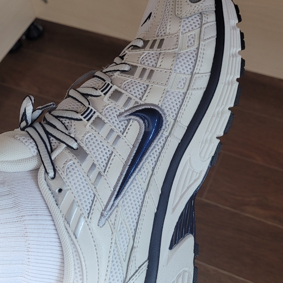 Nike P-6000 Phantom Summit White 착용 스타일