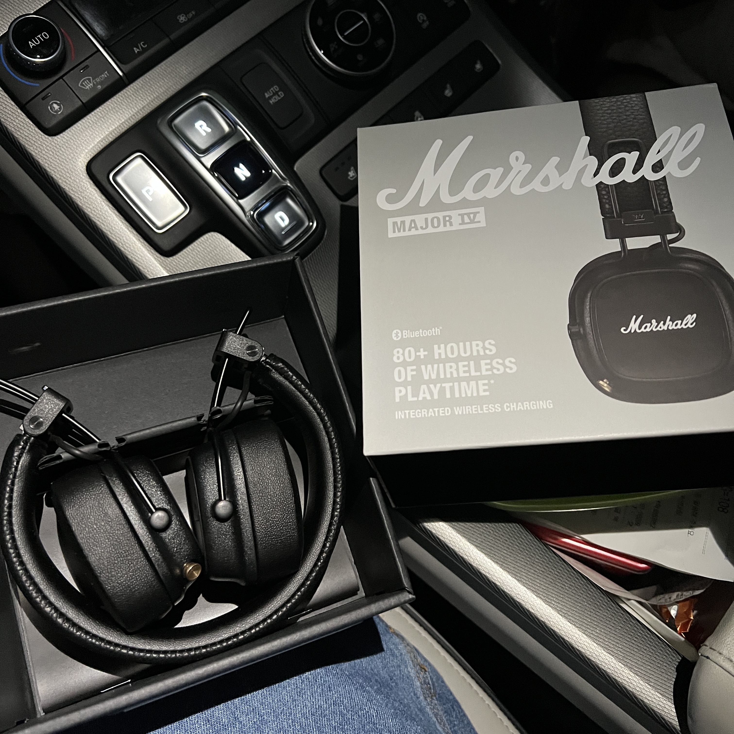 Marshall Major IV Black (Korean Ver.) 착용 스타일