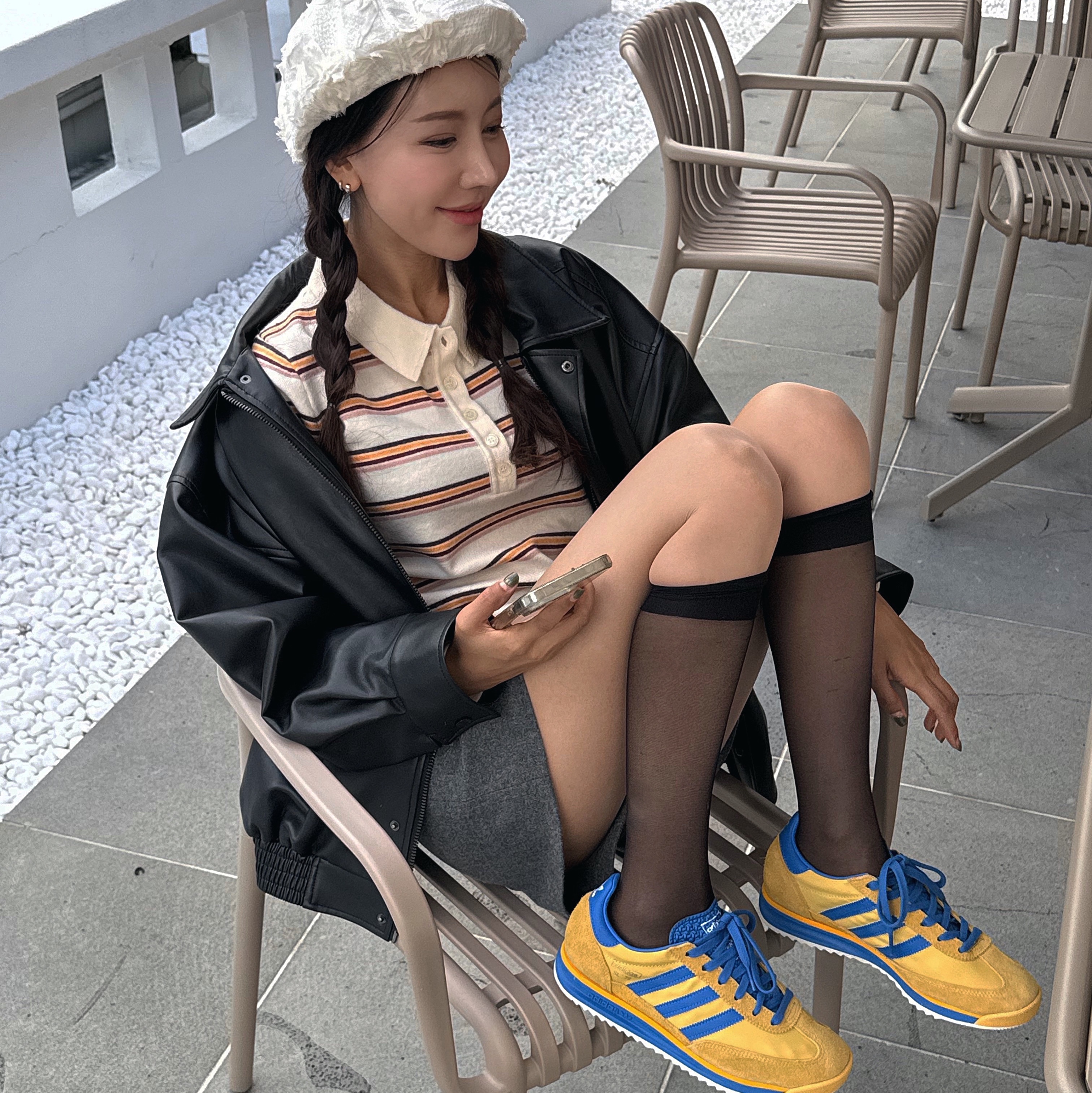 Adidas SL 72 RS Utility Yellow Bright Royal 착용 스타일 - 1