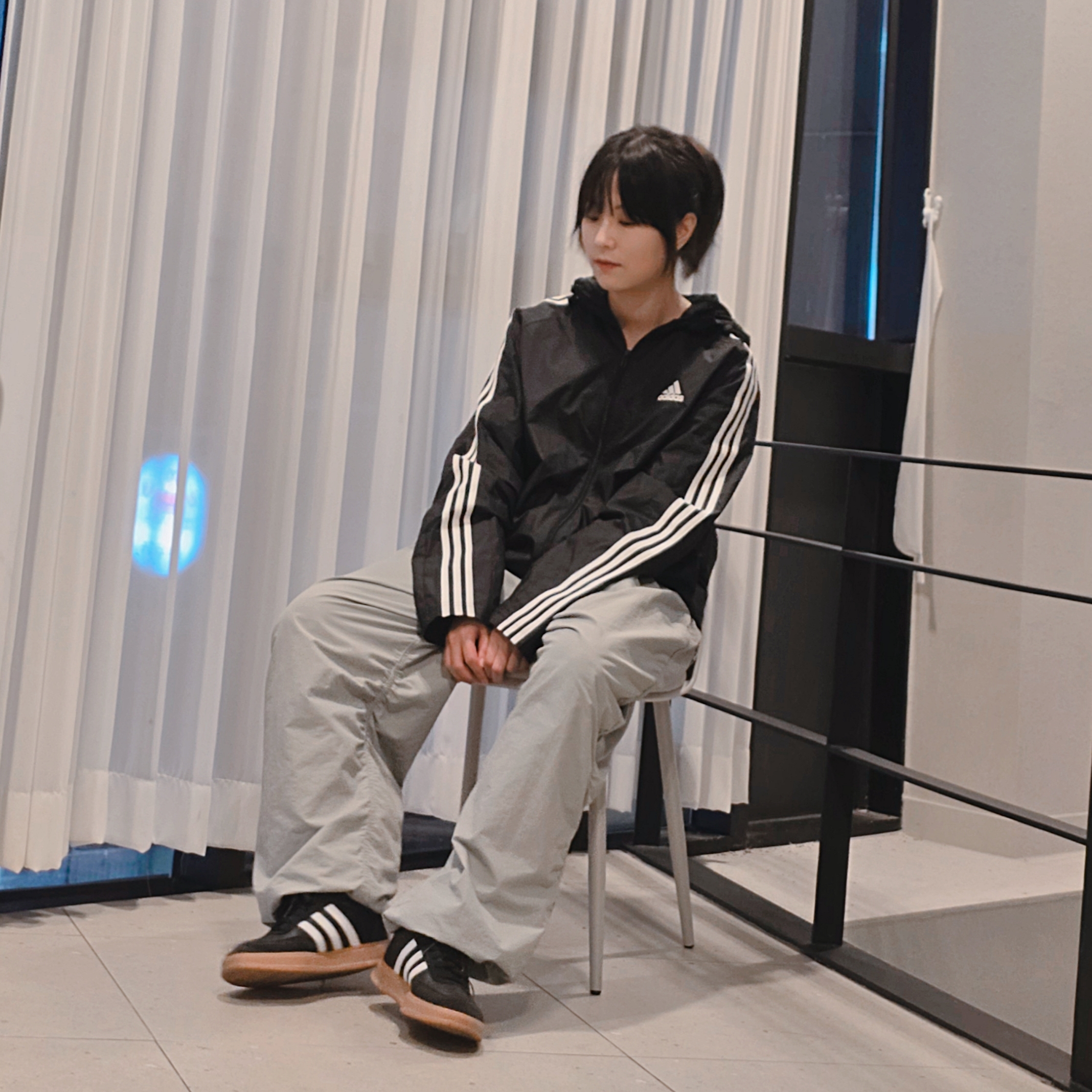 Adidas Essential 3S Woven Windbreaker Jacket Black - KR Sizing, Adidas Gradas Core Black 착용 스타일 - 2