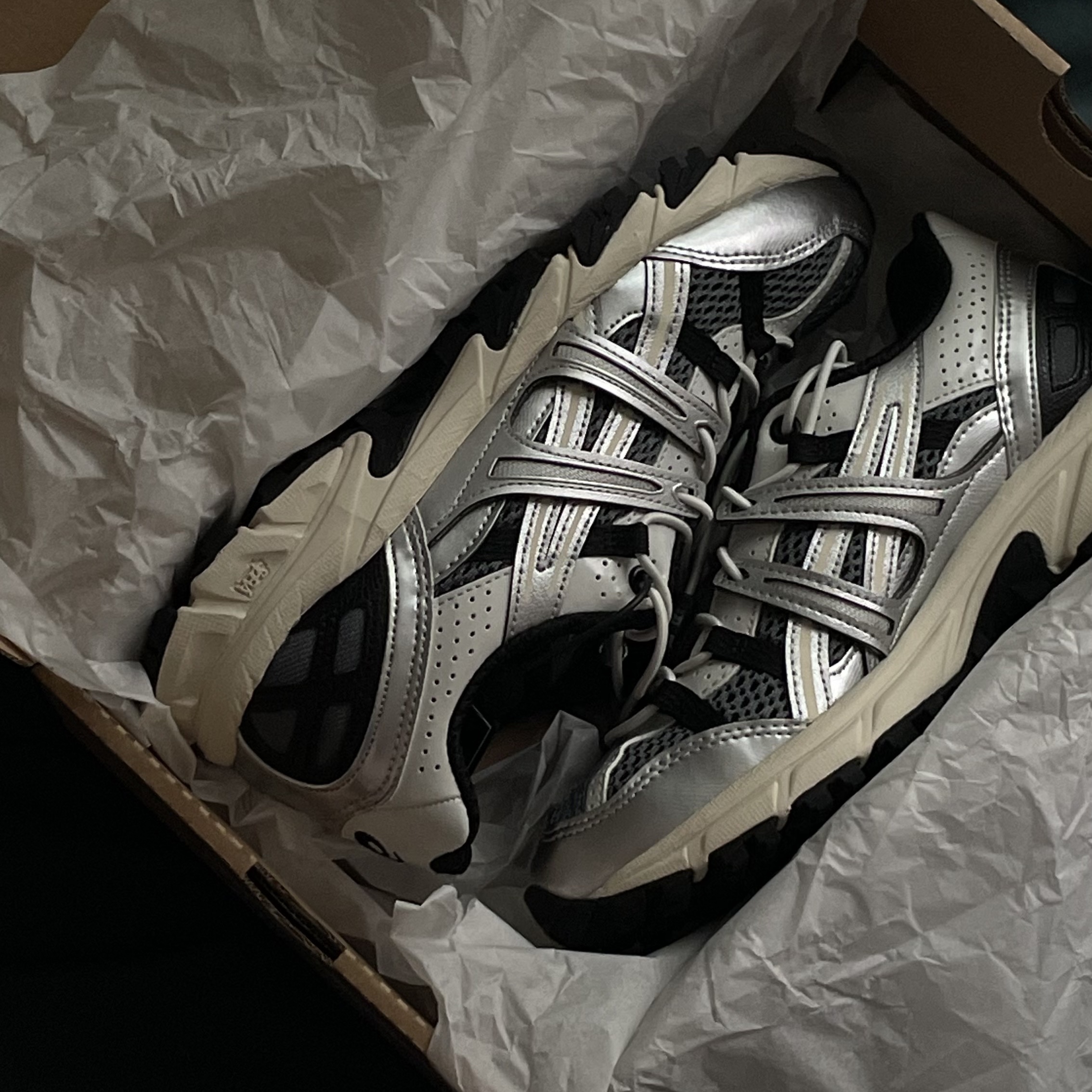 Asics Unlimited Gel-Sonoma 15-50 Steel Grey Pure Silver 착용 스타일 - 1