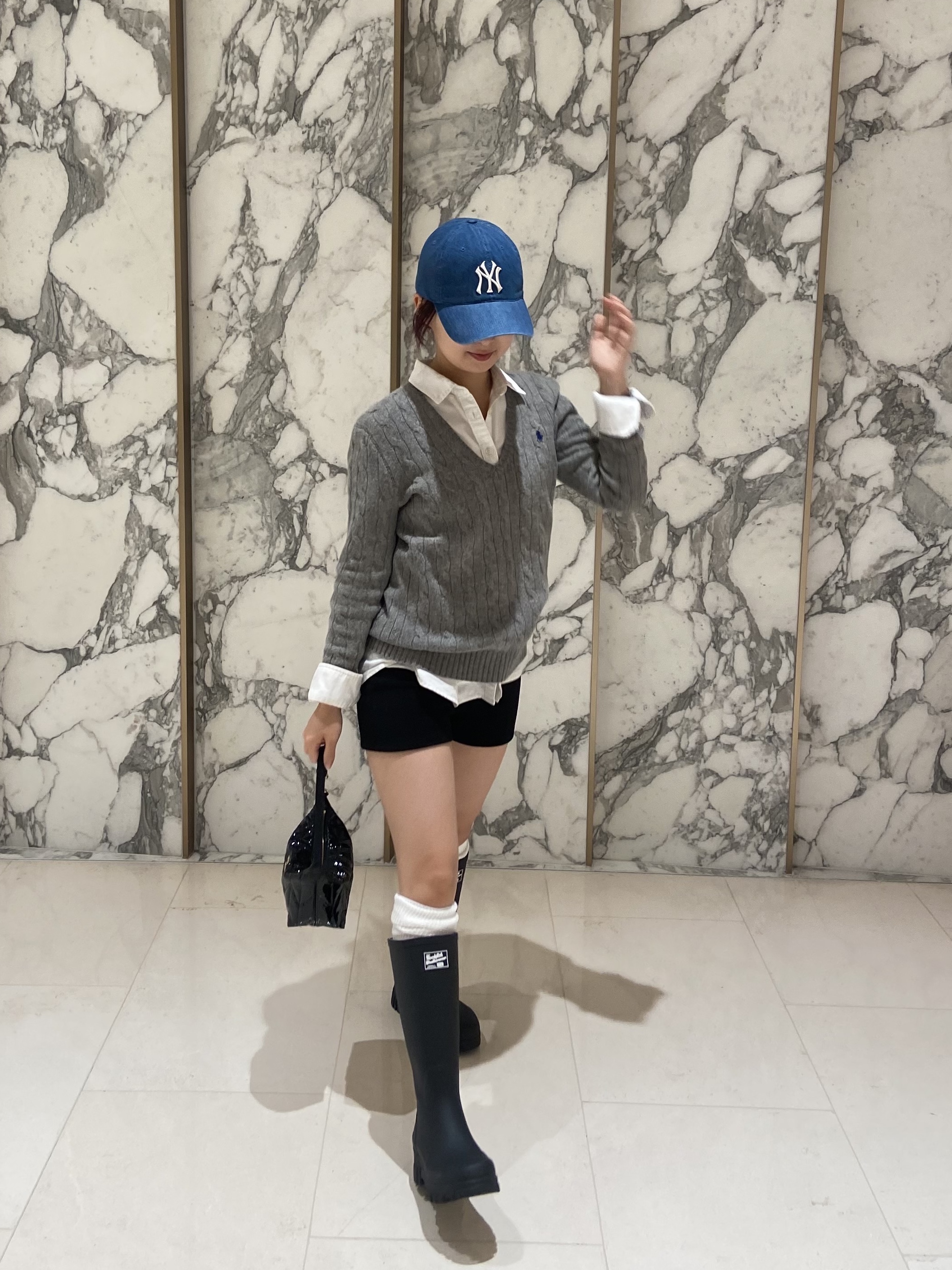 (W) Rockfishweatherwear Flatform Long Rain Boots Black, Miu Miu Spirit Matelasse Patent Leather Mini Bag Black 착용 스타일 - 1