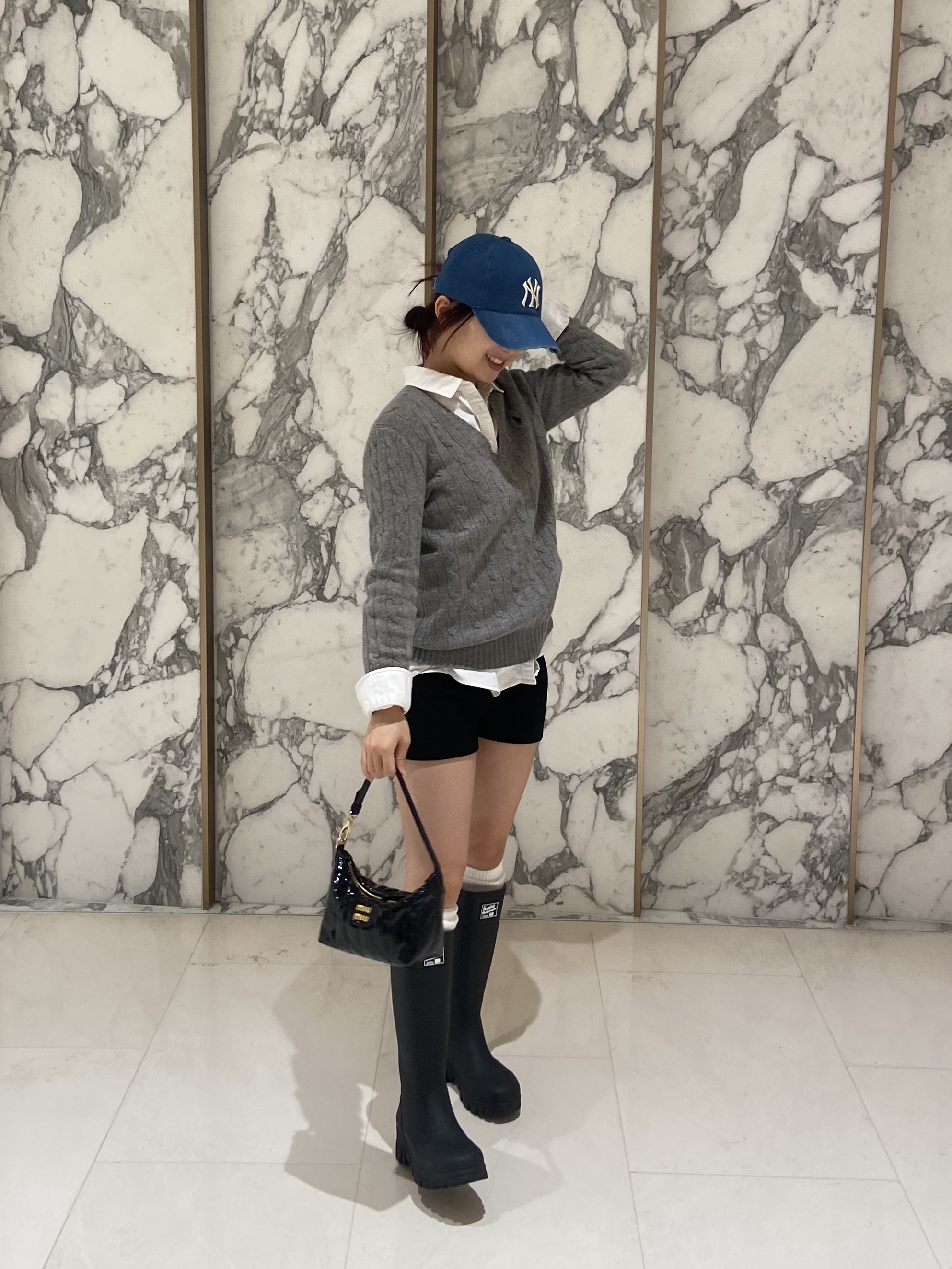 (W) Rockfishweatherwear Flatform Long Rain Boots Black, Miu Miu Spirit Matelasse Patent Leather Mini Bag Black 착용 스타일 - 2