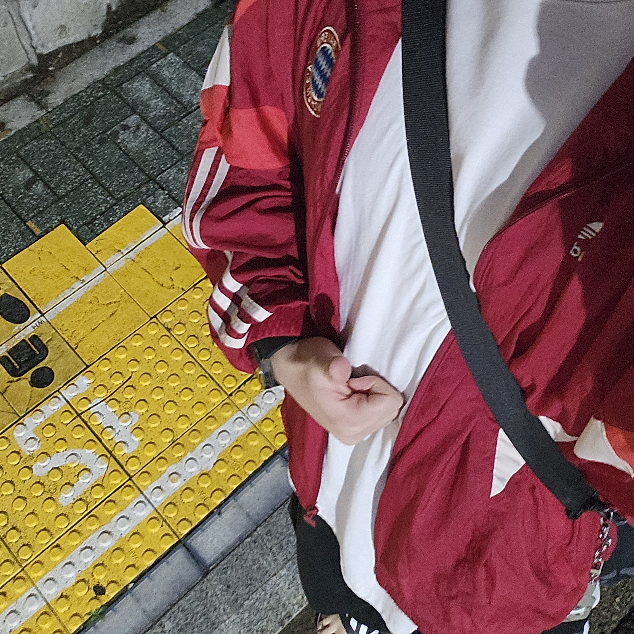 Adidas Bayern Munchen Originals Track Top Active Maroon - KR Sizing 착용 스타일