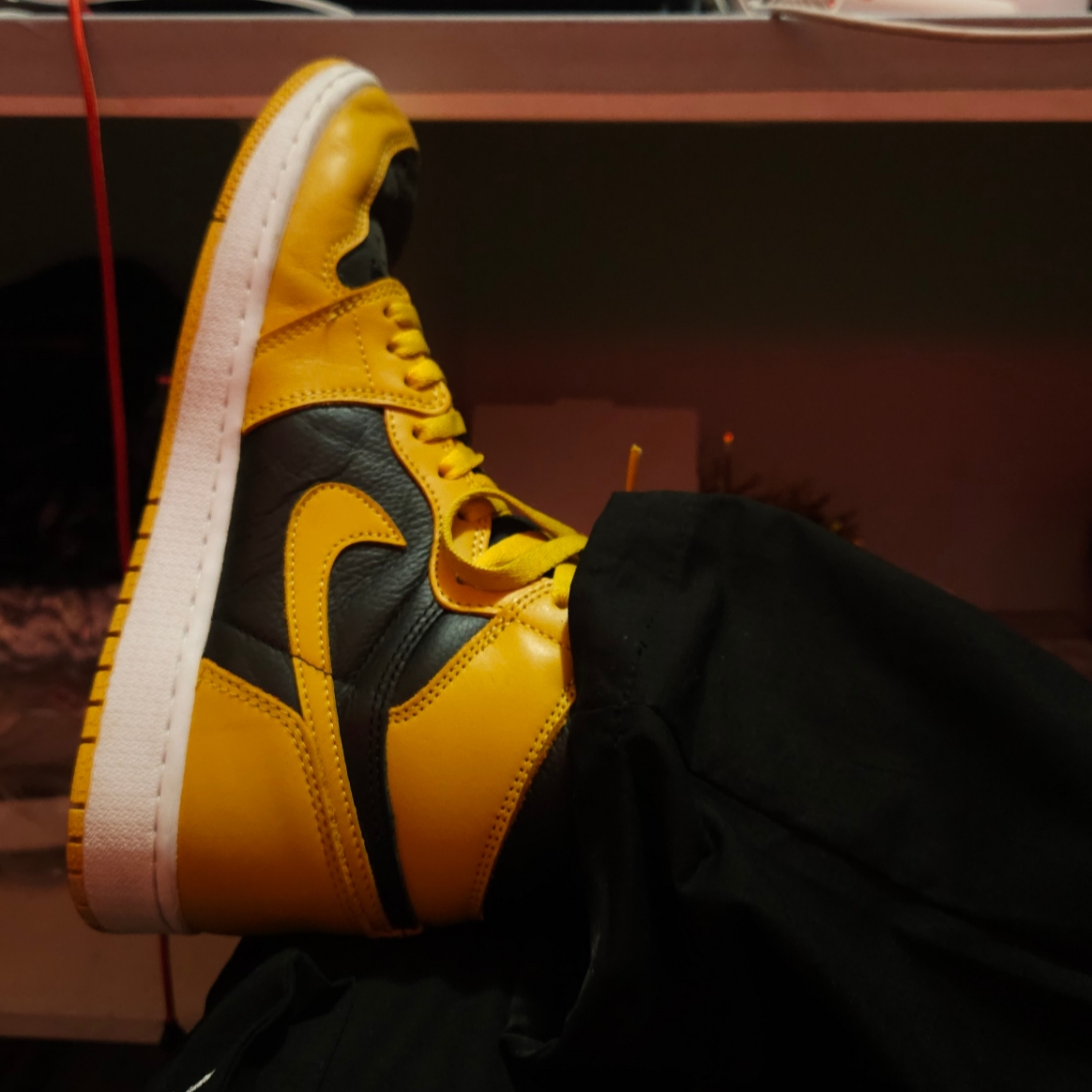 Jordan 1 Retro High OG Pollen 착용 스타일 - 1