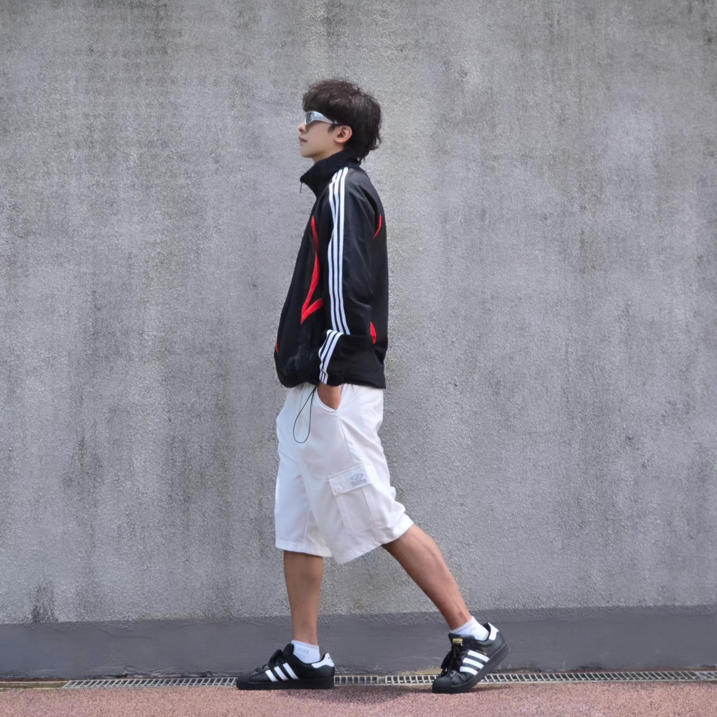 Adidas Archive Track Top Black - KR Sizing, Adidas Superstar Core Black White 착용 스타일 - 1