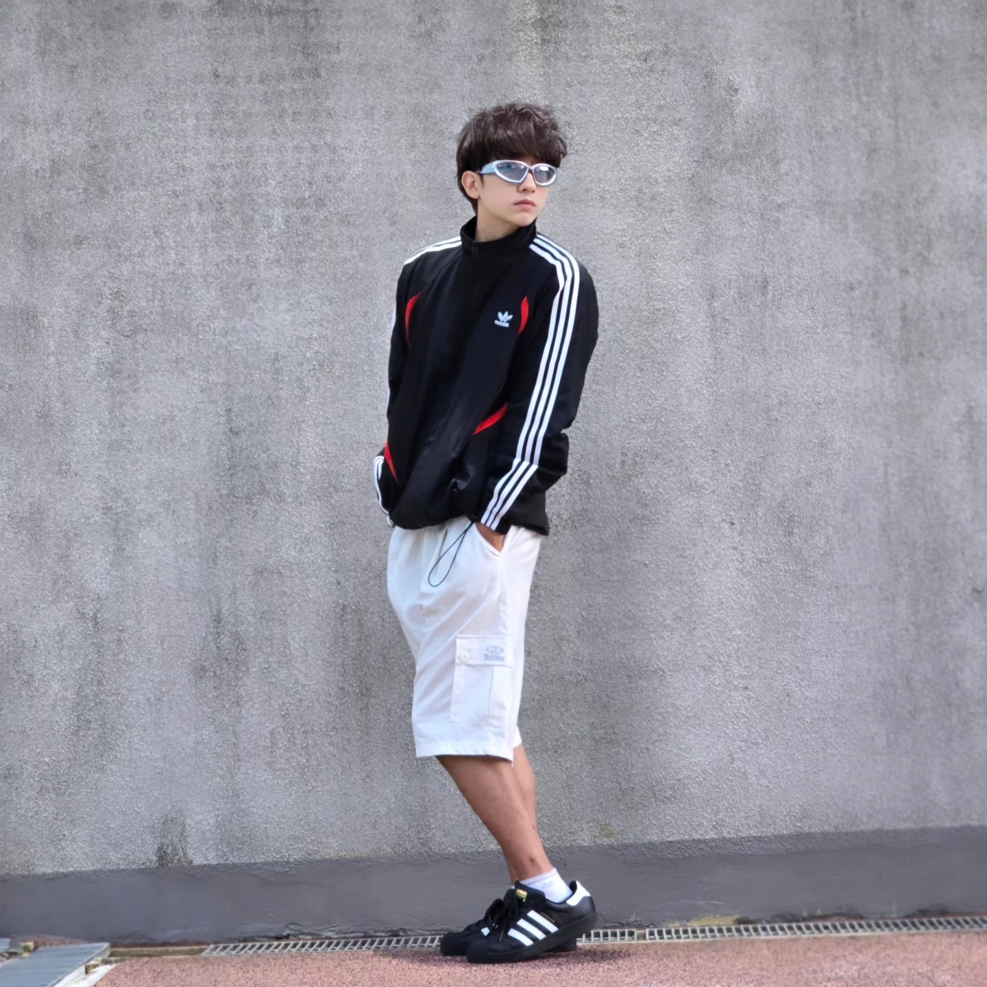 Adidas Archive Track Top Black - KR Sizing, Adidas Superstar Core Black White 착용 스타일 - 6