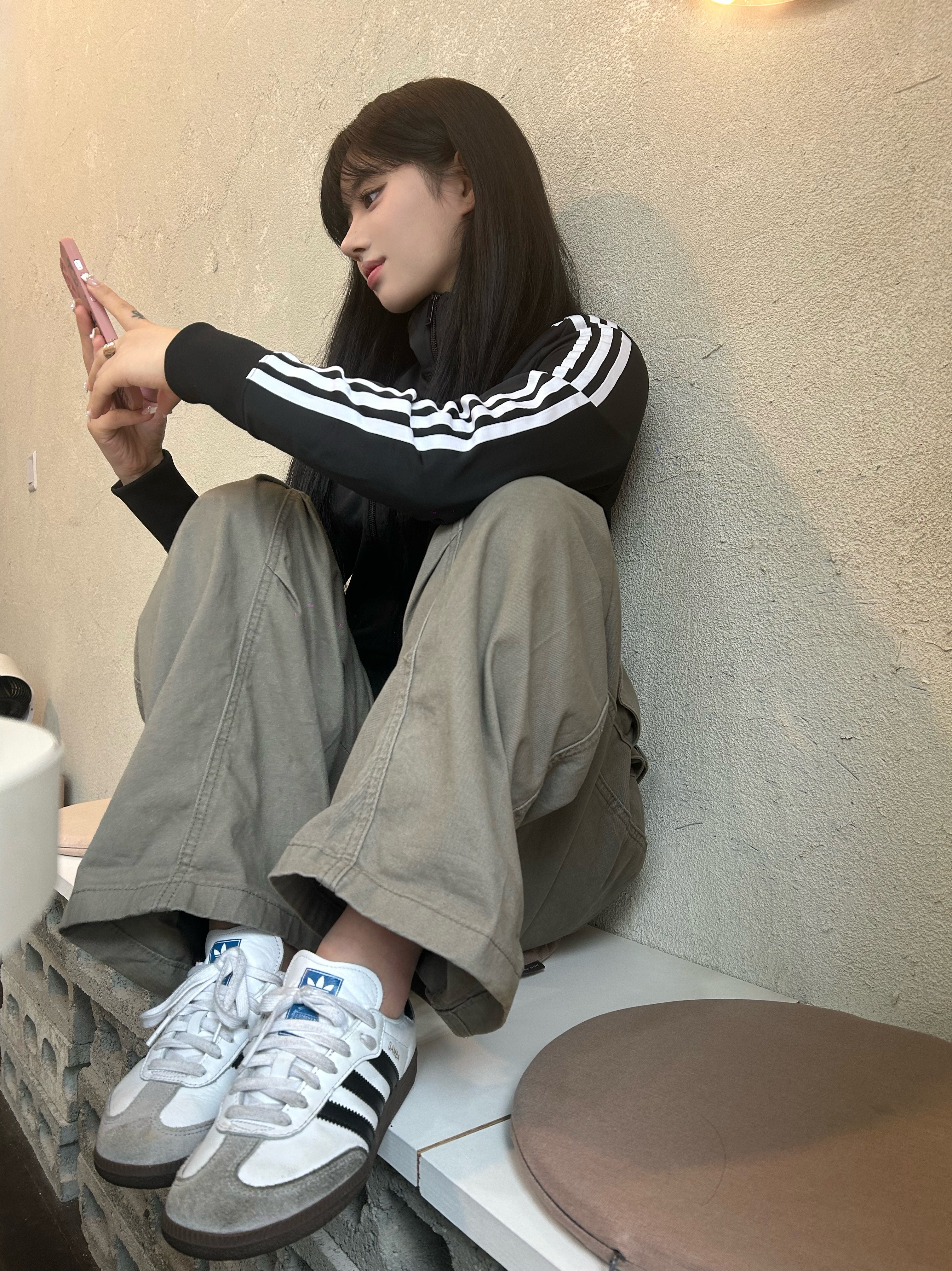 (W) Adidas Adicolor Classic Firebird Track Top Black - KR Sizing 착용 스타일 - 2