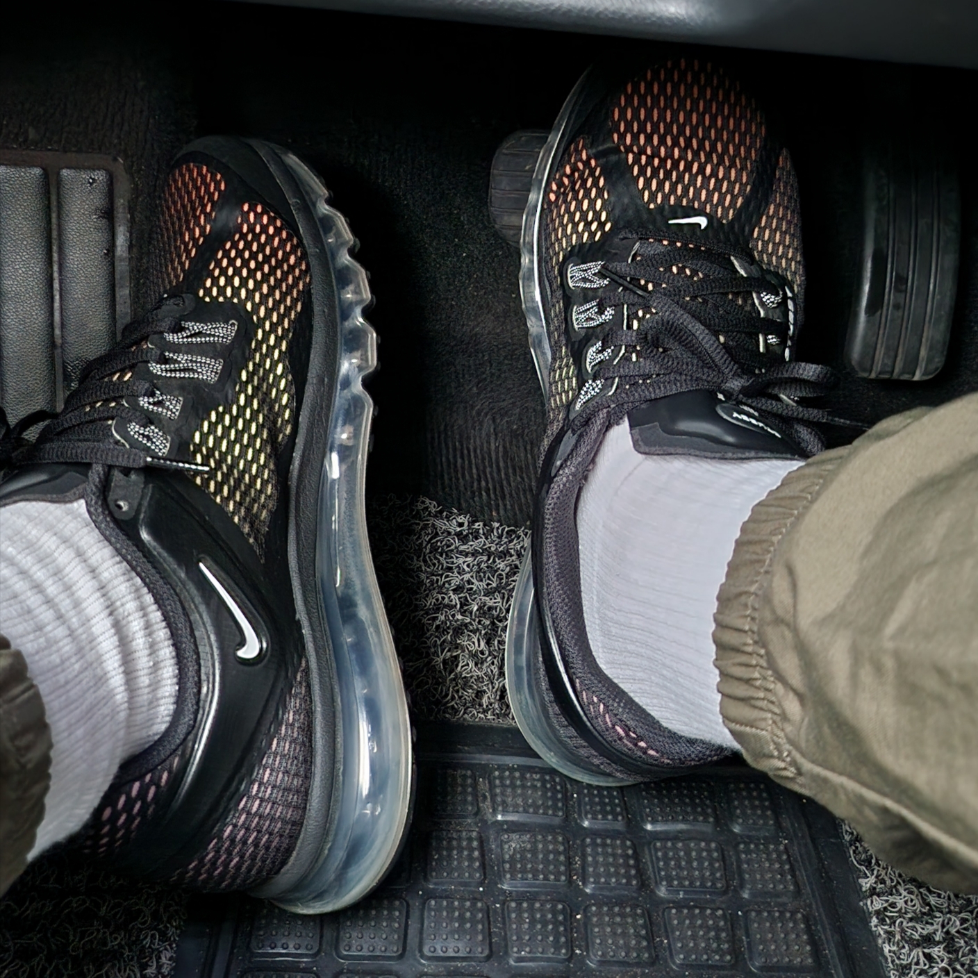 Nike x Stussy Air Max 2013 Black 착용 스타일