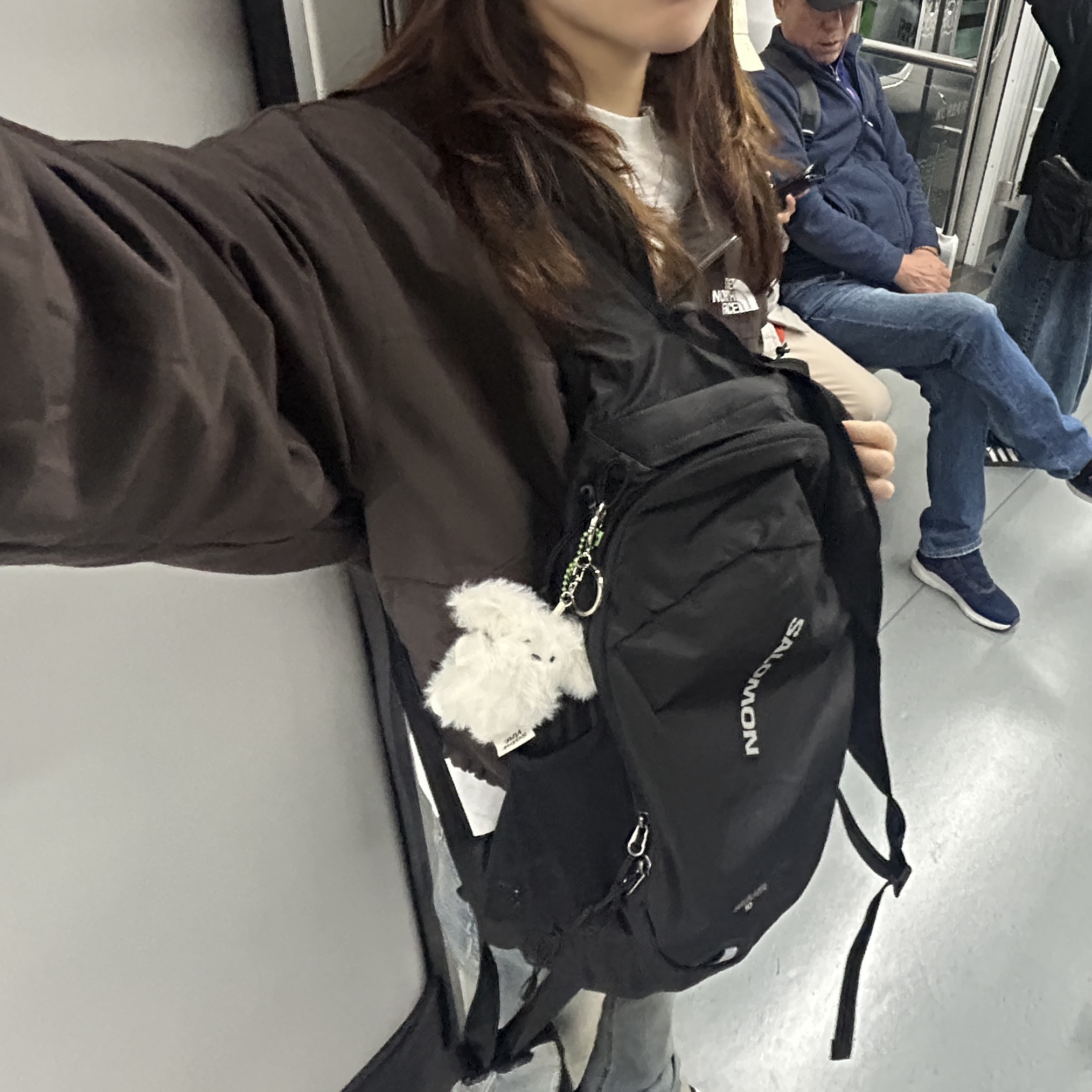 Salomon Trailblazer 10 Black, (W) The North Face White Label Neilton Jacket Dark Brown 착용 스타일