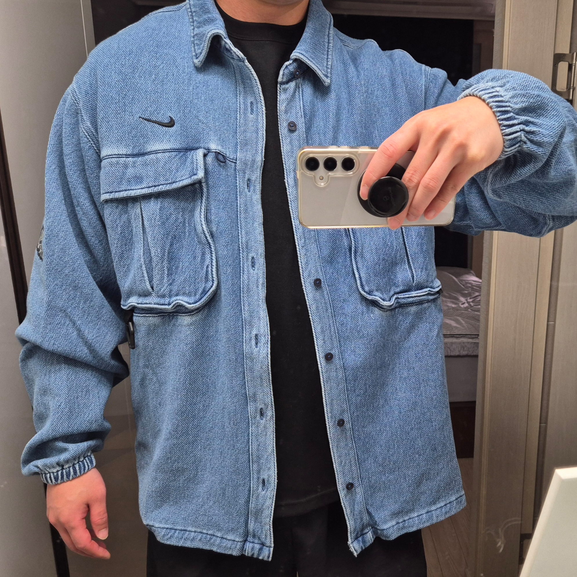 Nike x Drake Nocta Opal Lily Pad Denim Shirt French Blue (FZ3260-486) 착용 스타일