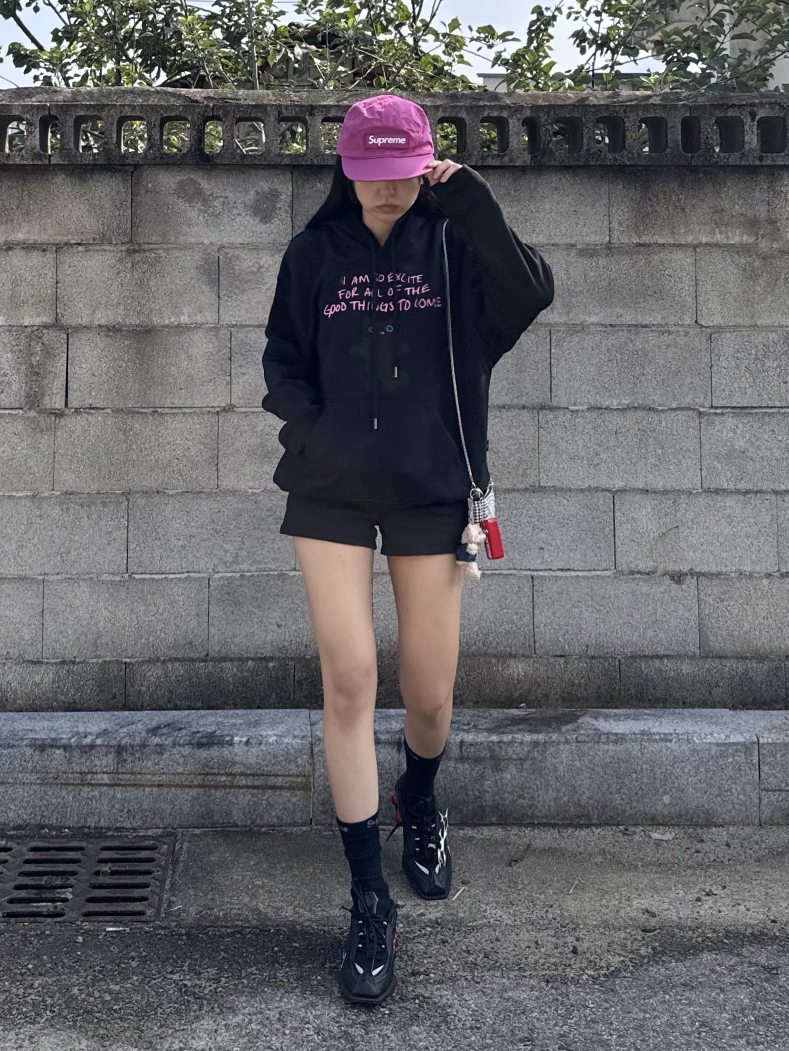 Nike x Martine Rose Shox MR4 Black, Supreme Waxed Cotton Camp Cap Magenta - 23FW 착용 스타일