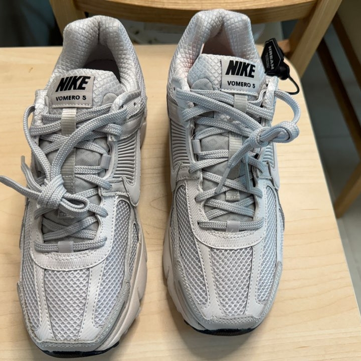 Nike Zoom Vomero 5 SP Vast Grey 2023 착용 스타일 - 1